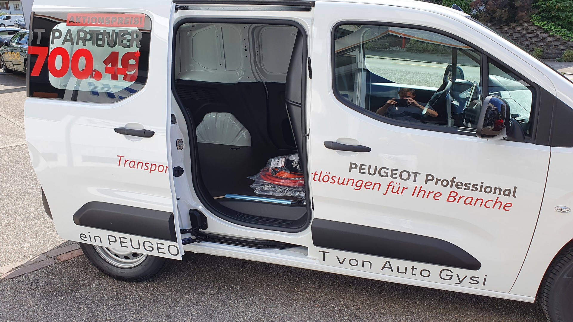 PEUGEOT Partner 1.5 Blue HDi Long Premium 1000kg-image-12