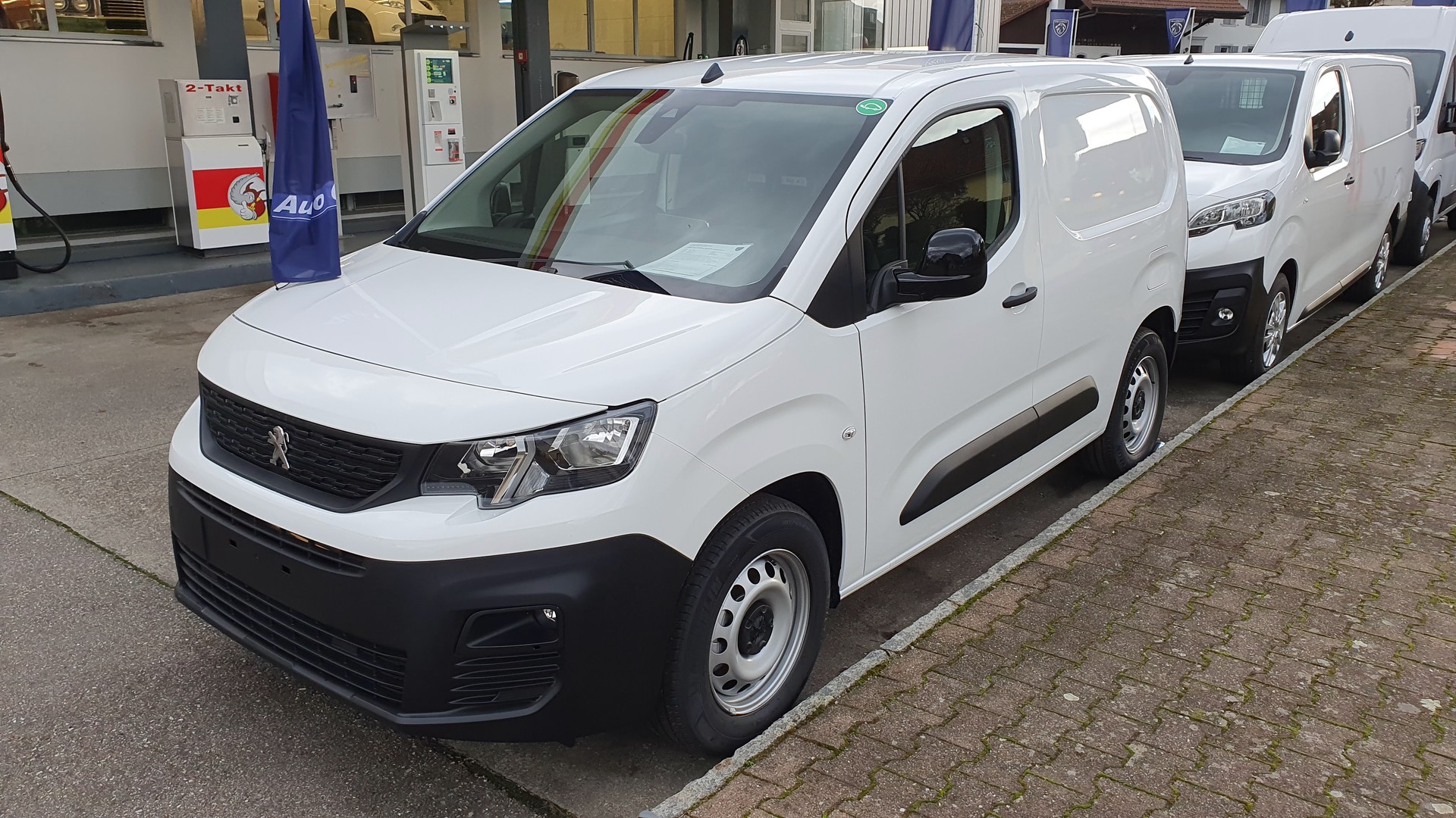 PEUGEOT Partner 1.5 Blue HDi Long Premium 1000kg-image-3