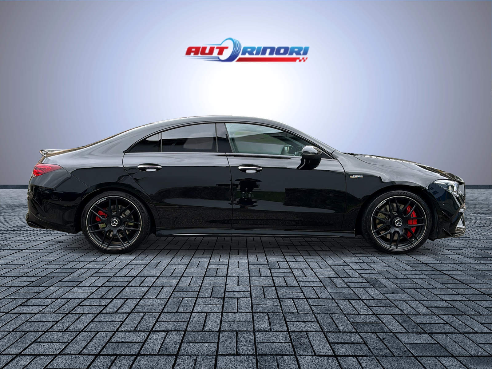 MERCEDES-BENZ CLA 45 S AMG 4Matic+ 8G-DCT-showroom-element-2