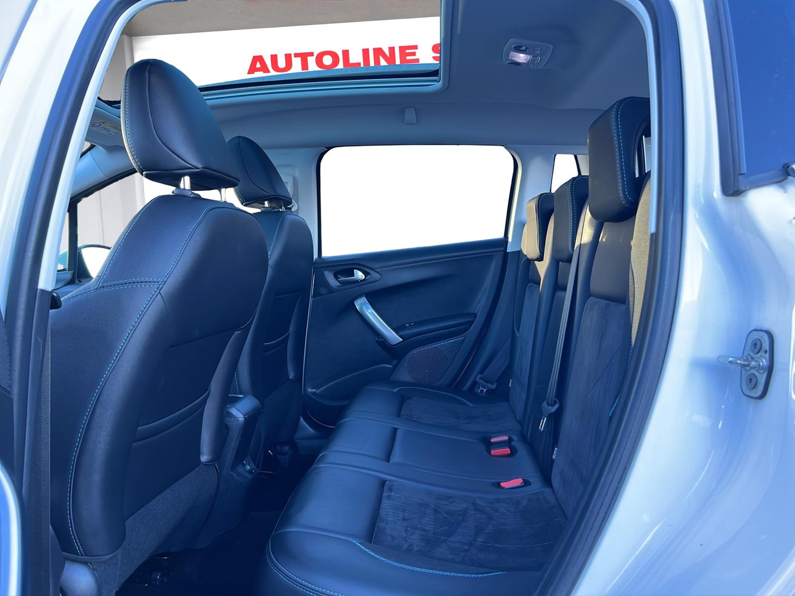 PEUGEOT 2008 1.2 PureTech Crossway-image-10