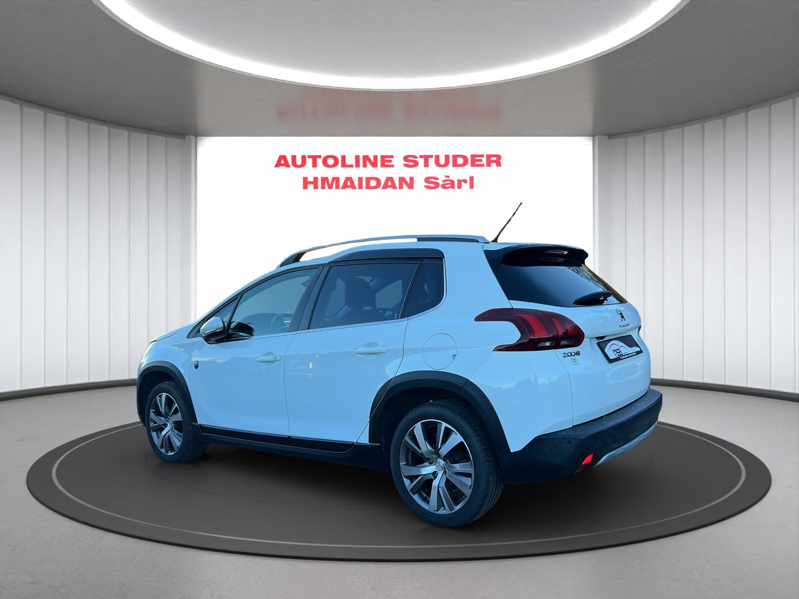 PEUGEOT 2008 1.2 PureTech Crossway-image-1