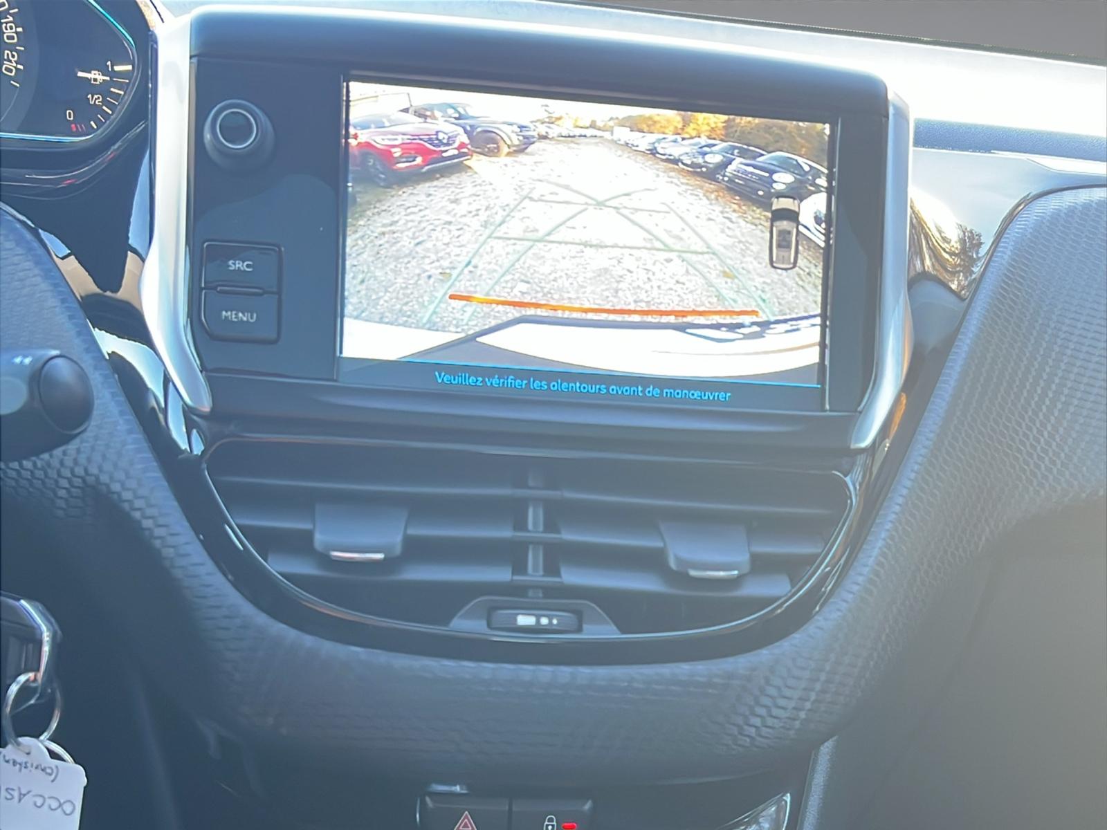 PEUGEOT 2008 1.2 PureTech Crossway-image-7