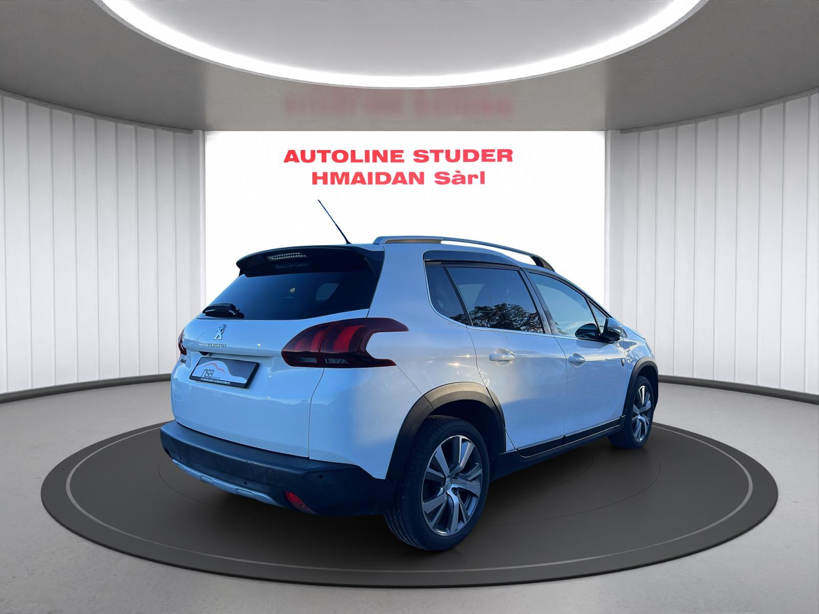 PEUGEOT 2008 1.2 PureTech Crossway-image-3