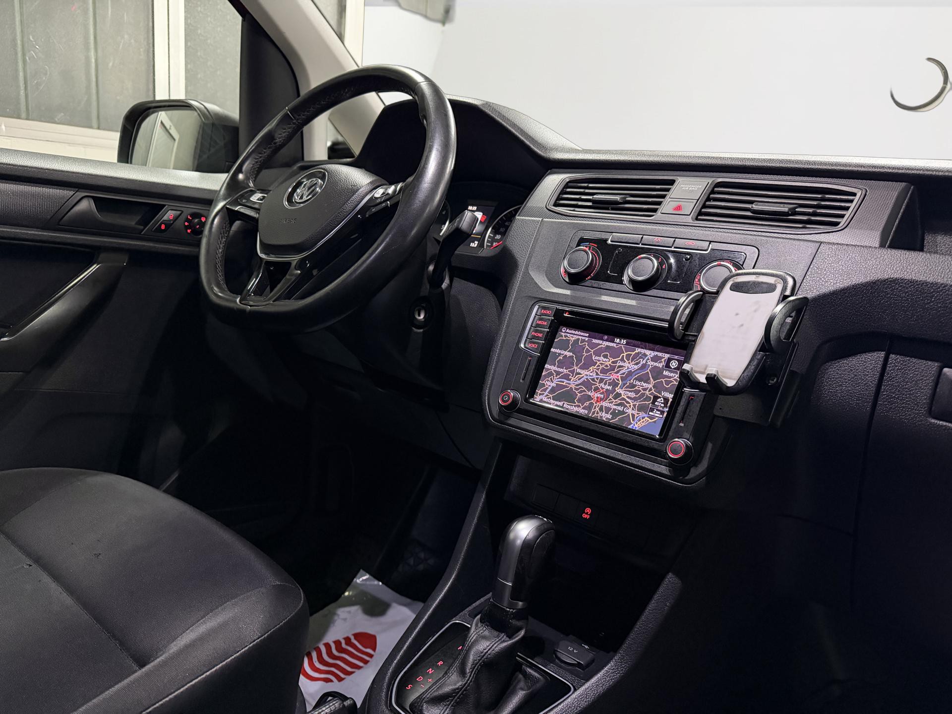 VW Caddy Maxi 2.0TDI BMT DSG-image-12