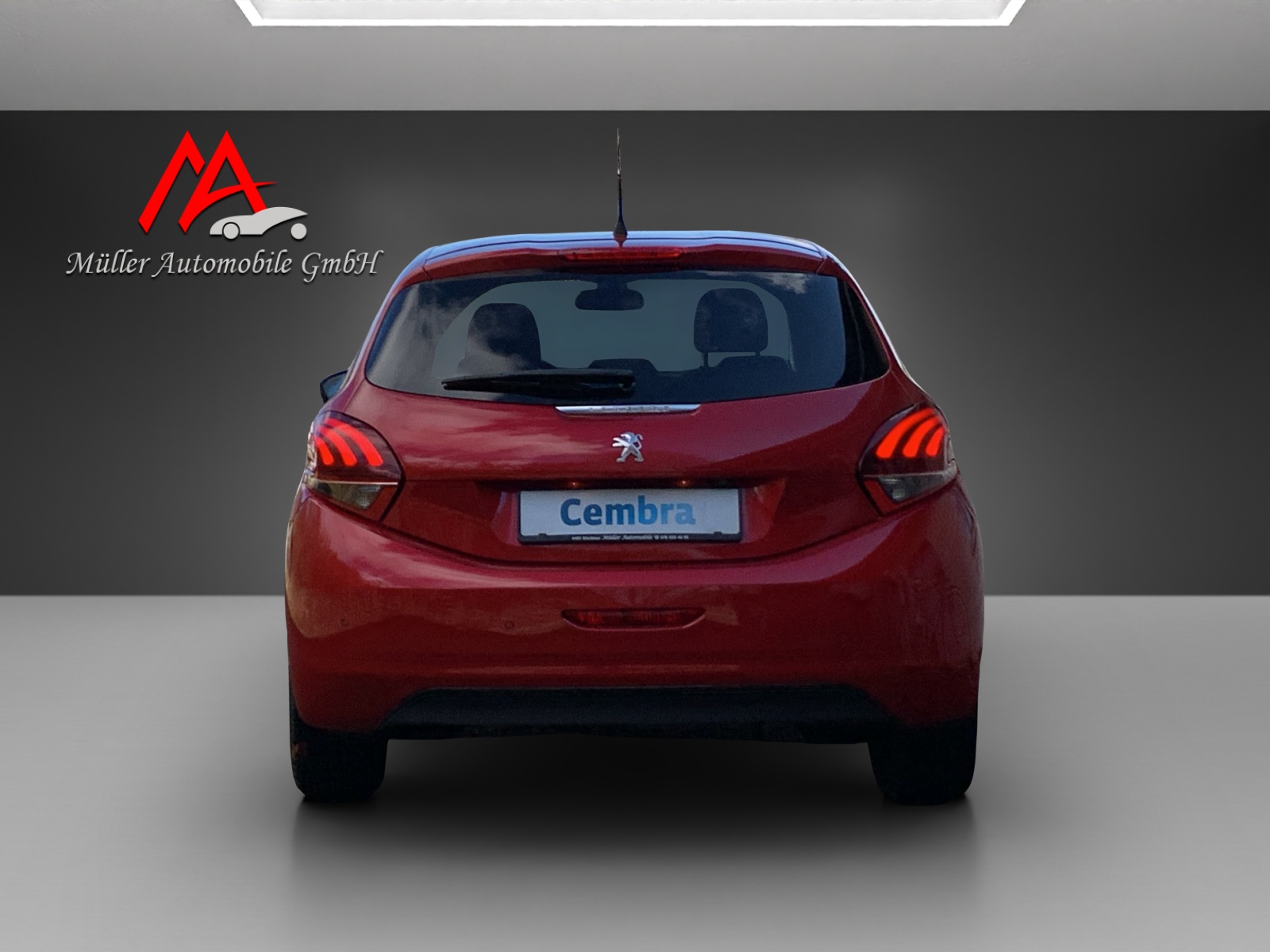 PEUGEOT 208 1.2 PureTech Signature-showroom-element-3