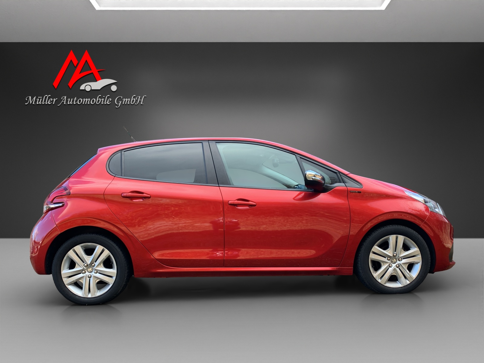PEUGEOT 208 1.2 PureTech Signature-image-5