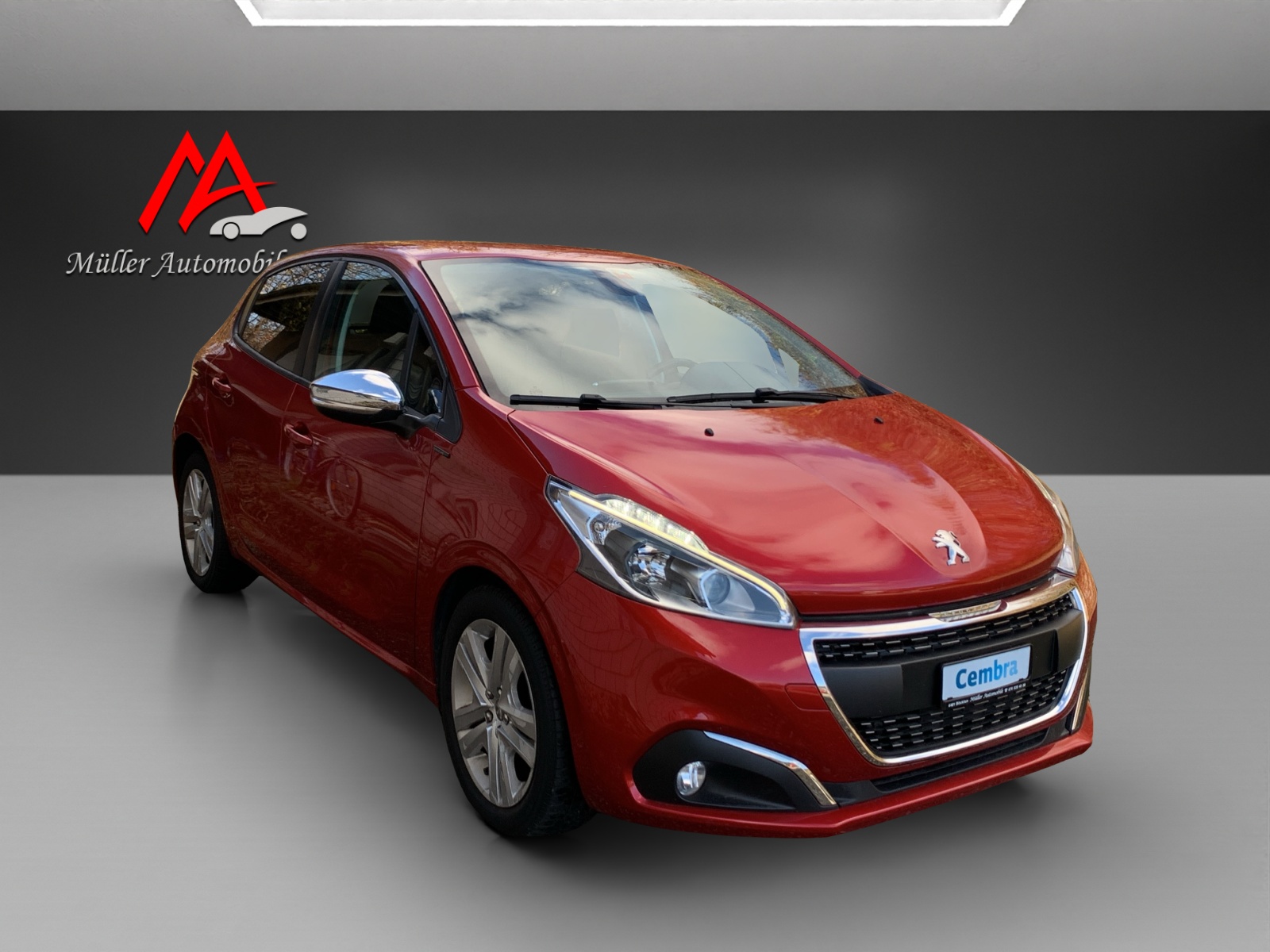PEUGEOT 208 1.2 PureTech Signature-showroom-element-1