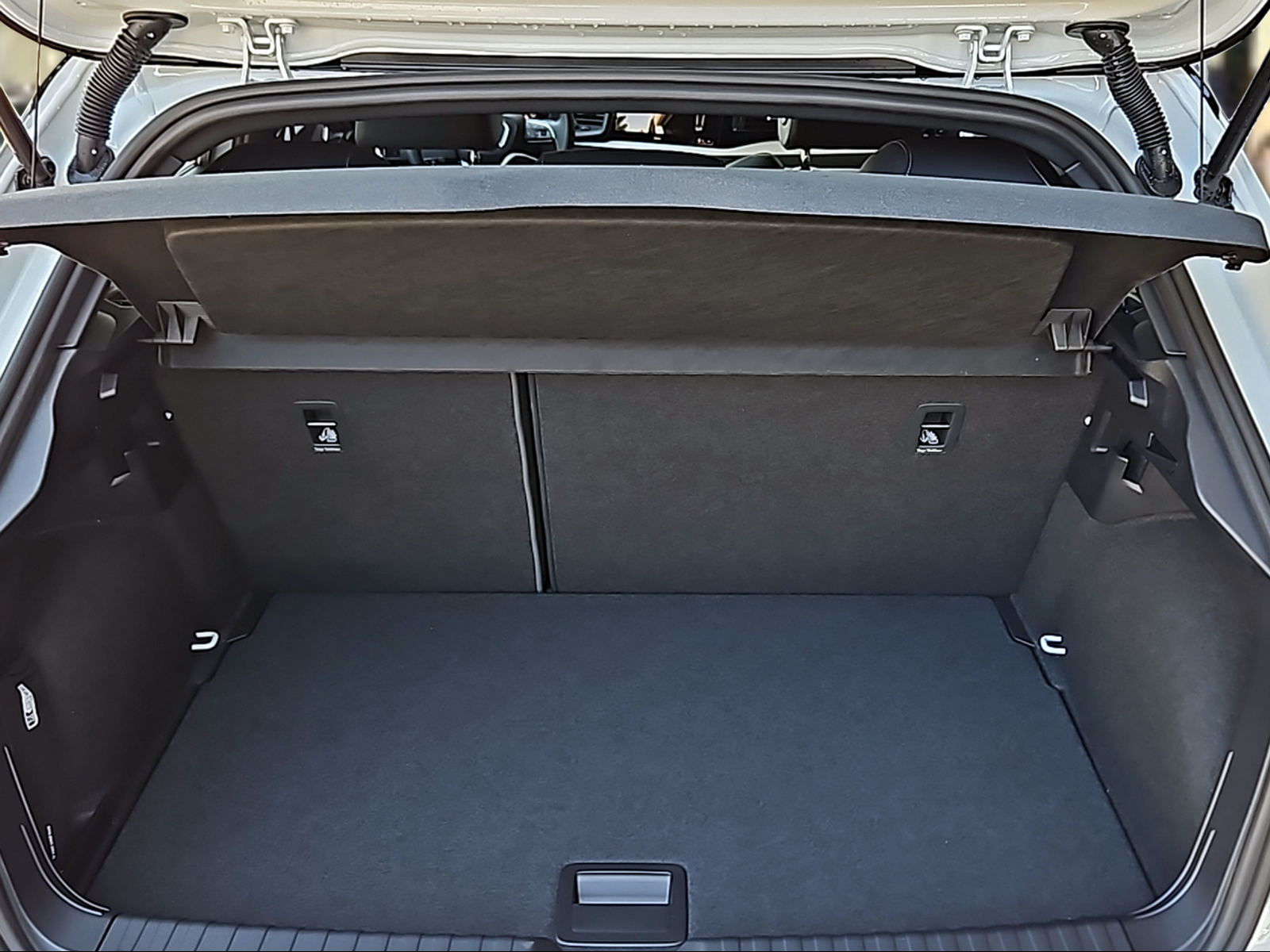 AUDI A1 Sportback 30 TFSI S Line Attraction S-tronic Gletscherweiss Metallic-image-5
