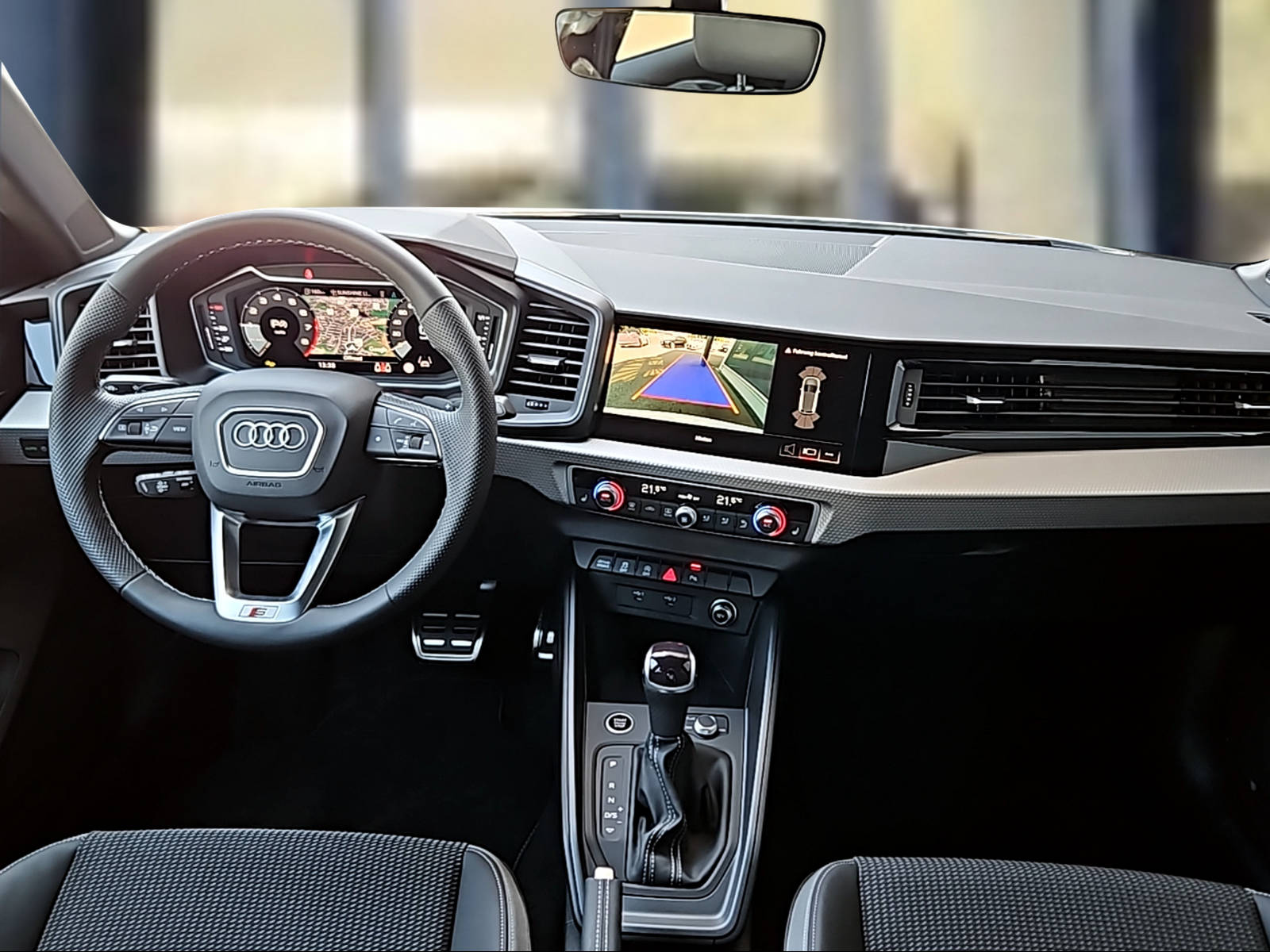AUDI A1 Sportback 30 TFSI S Line Attraction S-tronic Gletscherweiss Metallic-image-6