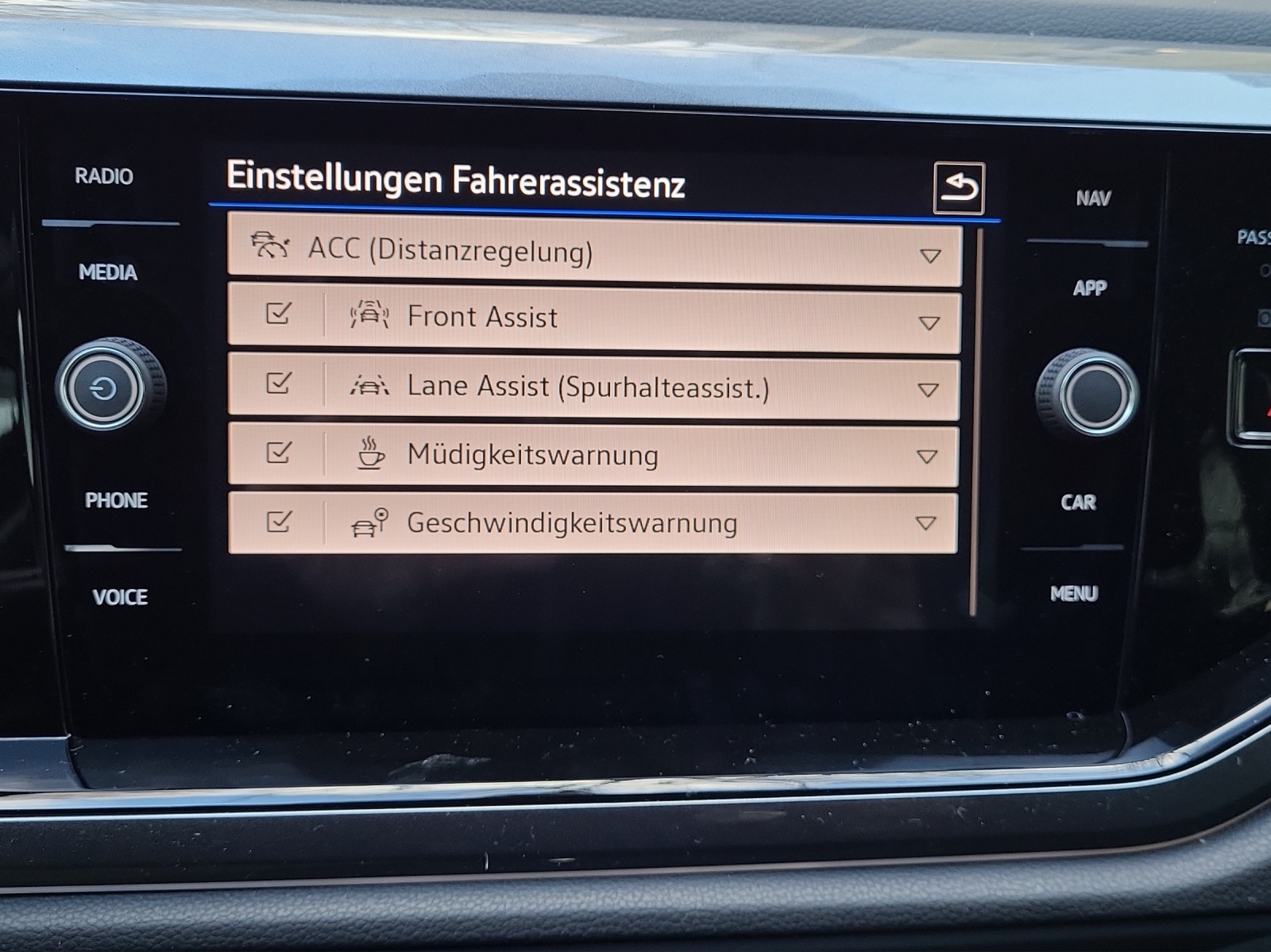 VW Polo Style 1.0TSI 115PS DSG-image-14