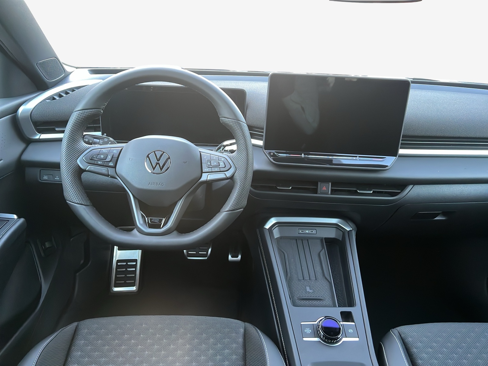 VW T-Roc 1.5 eTSI mHEV R-Line DSG-image-8