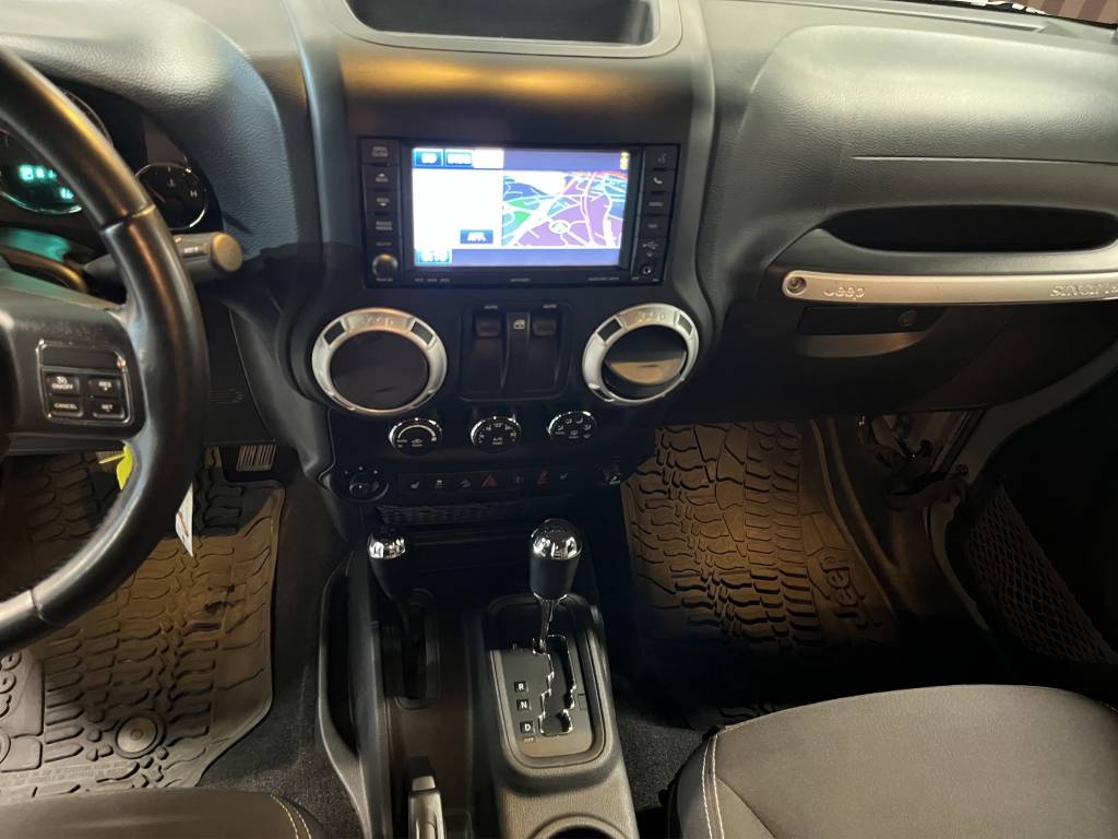 JEEP Wrangler 2.8 CRD Rubicon Recon Automatic hardtop-image-15