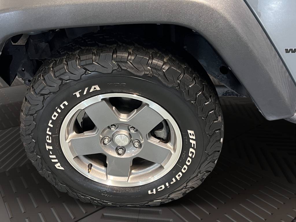 JEEP Wrangler 2.8 CRD Rubicon Recon Automatic hardtop-image-12