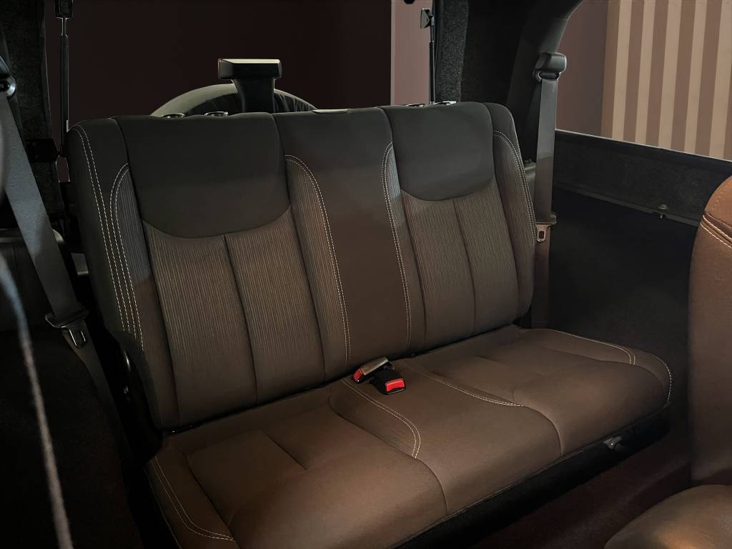JEEP Wrangler 2.8 CRD Rubicon Recon Automatic hardtop-image-8