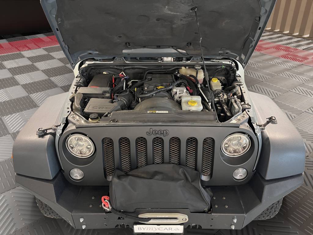 JEEP Wrangler 2.8 CRD Rubicon Recon Automatic hardtop-image-11