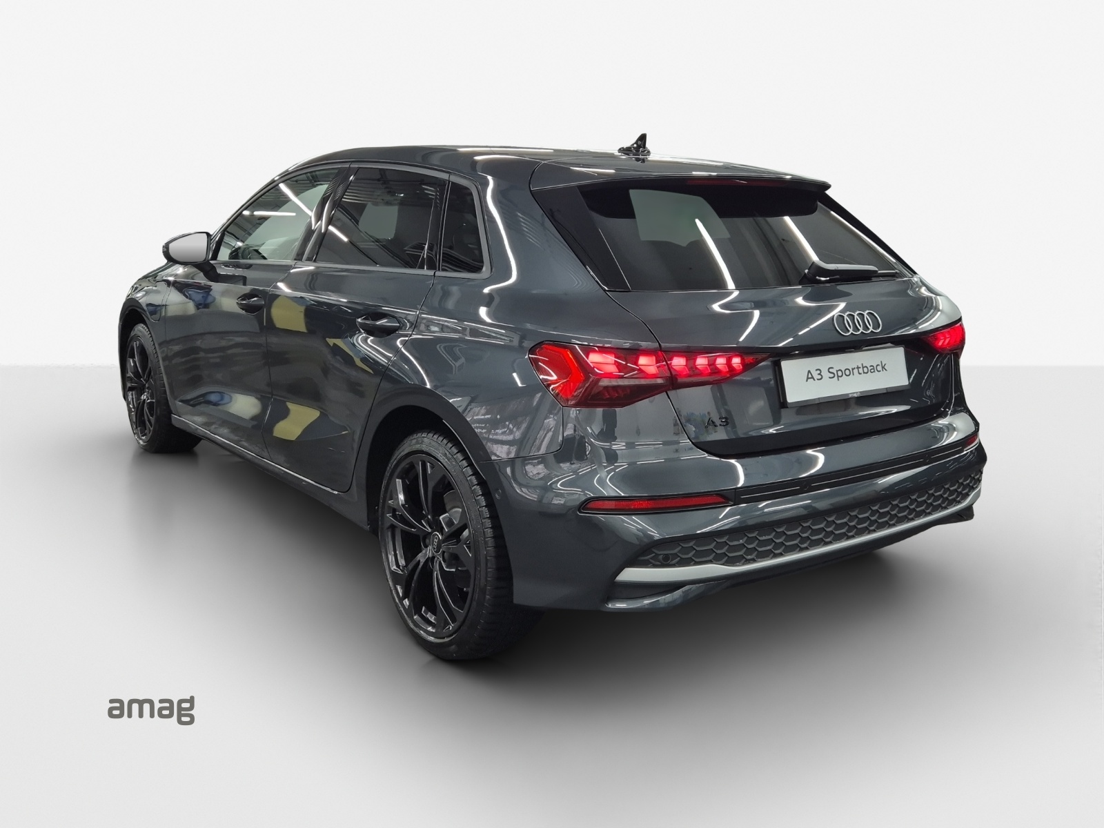 AUDI A3 Sportback TFSI e 150 kW Attraction S-tronic-image-2