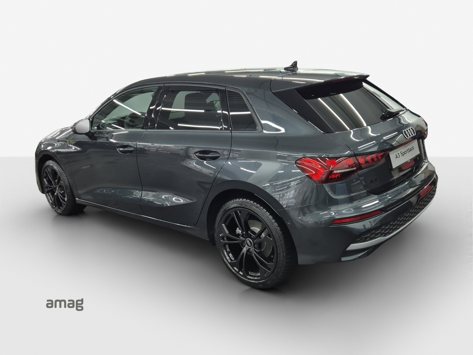 AUDI A3 Sportback TFSI e 150 kW Attraction S-tronic-image-1