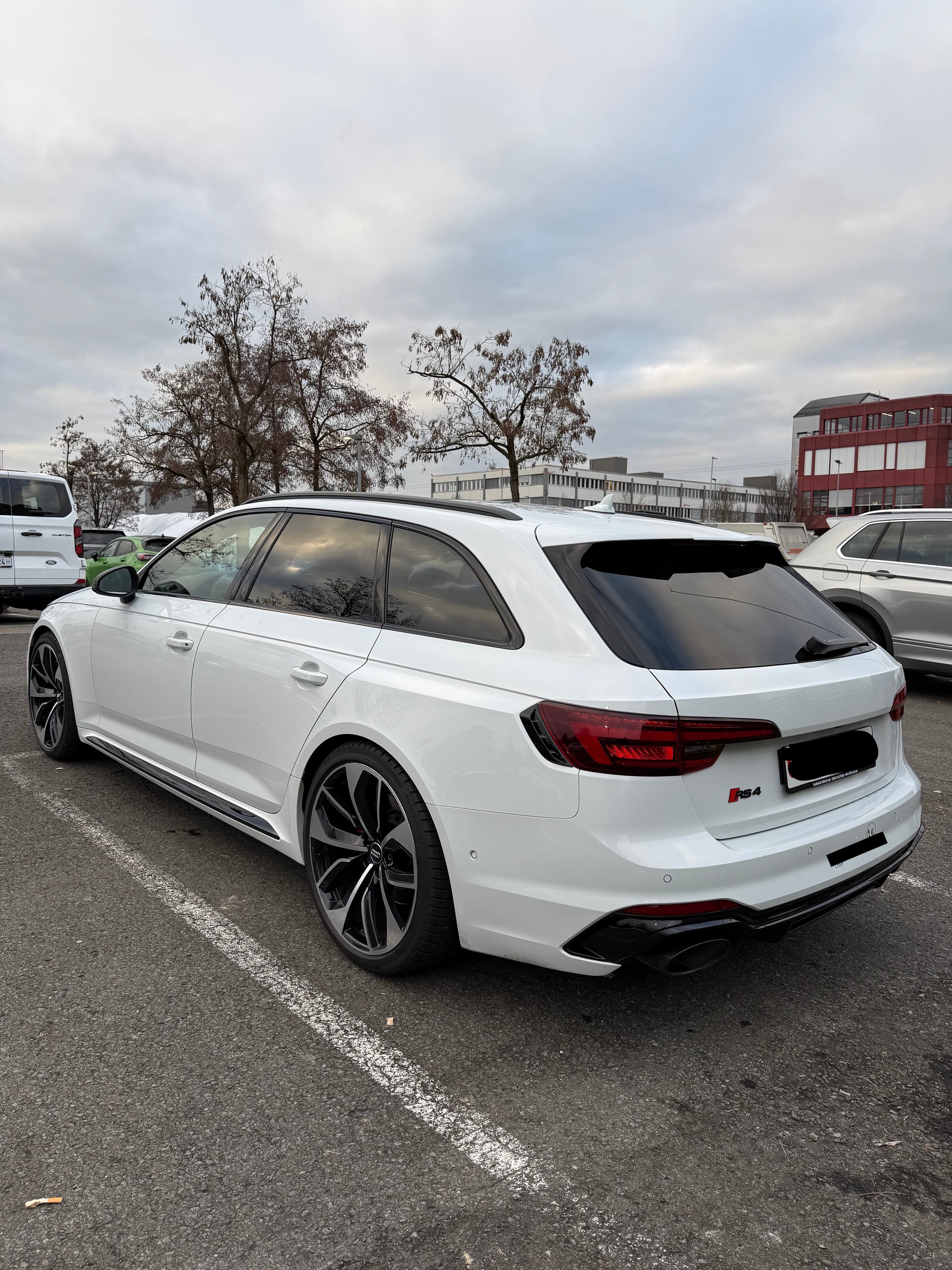 AUDI RS4 Avant 2.9 TFSI quattro tiptronic-image-2