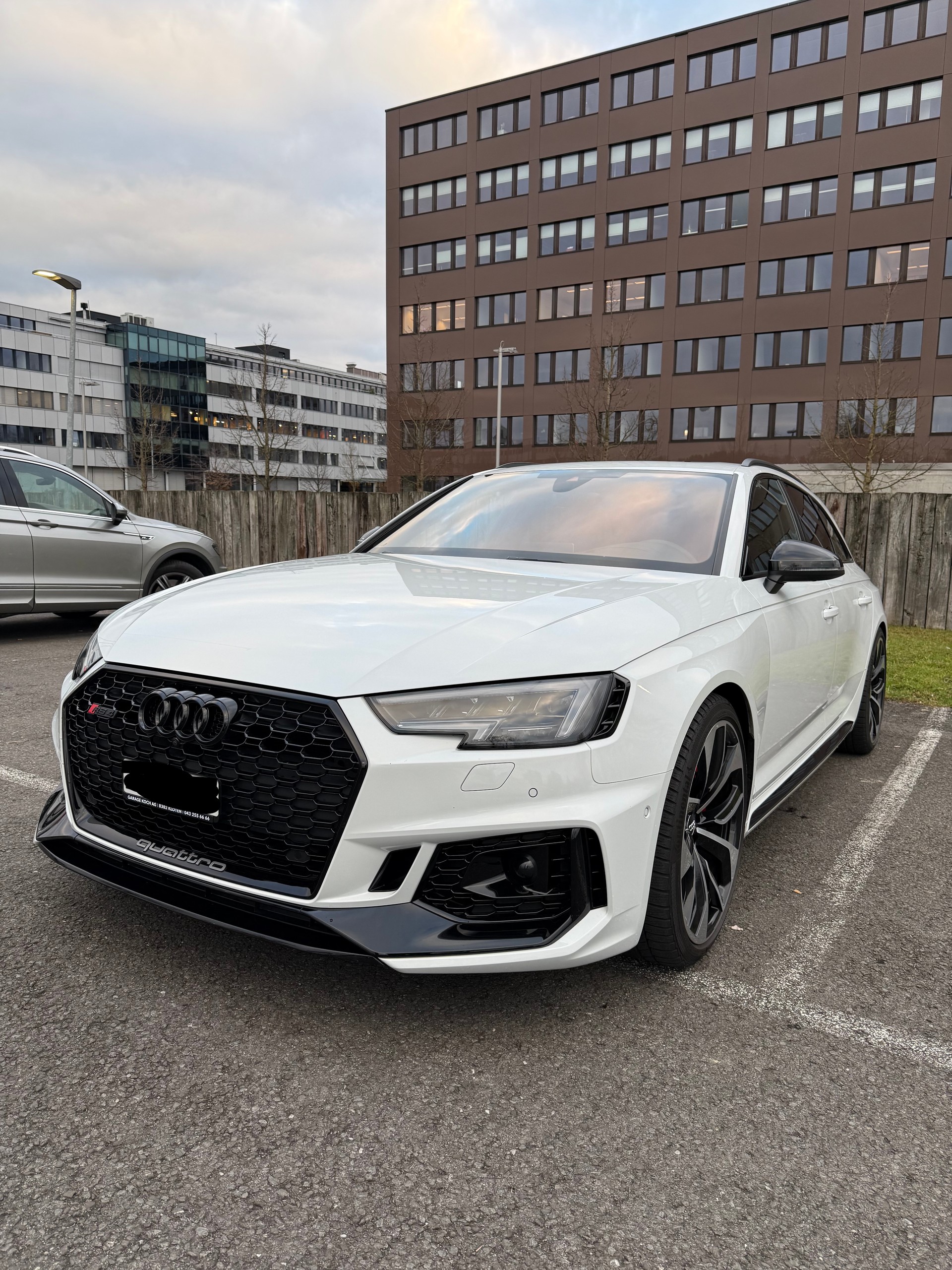 AUDI RS4 Avant 2.9 TFSI quattro tiptronic-image-0