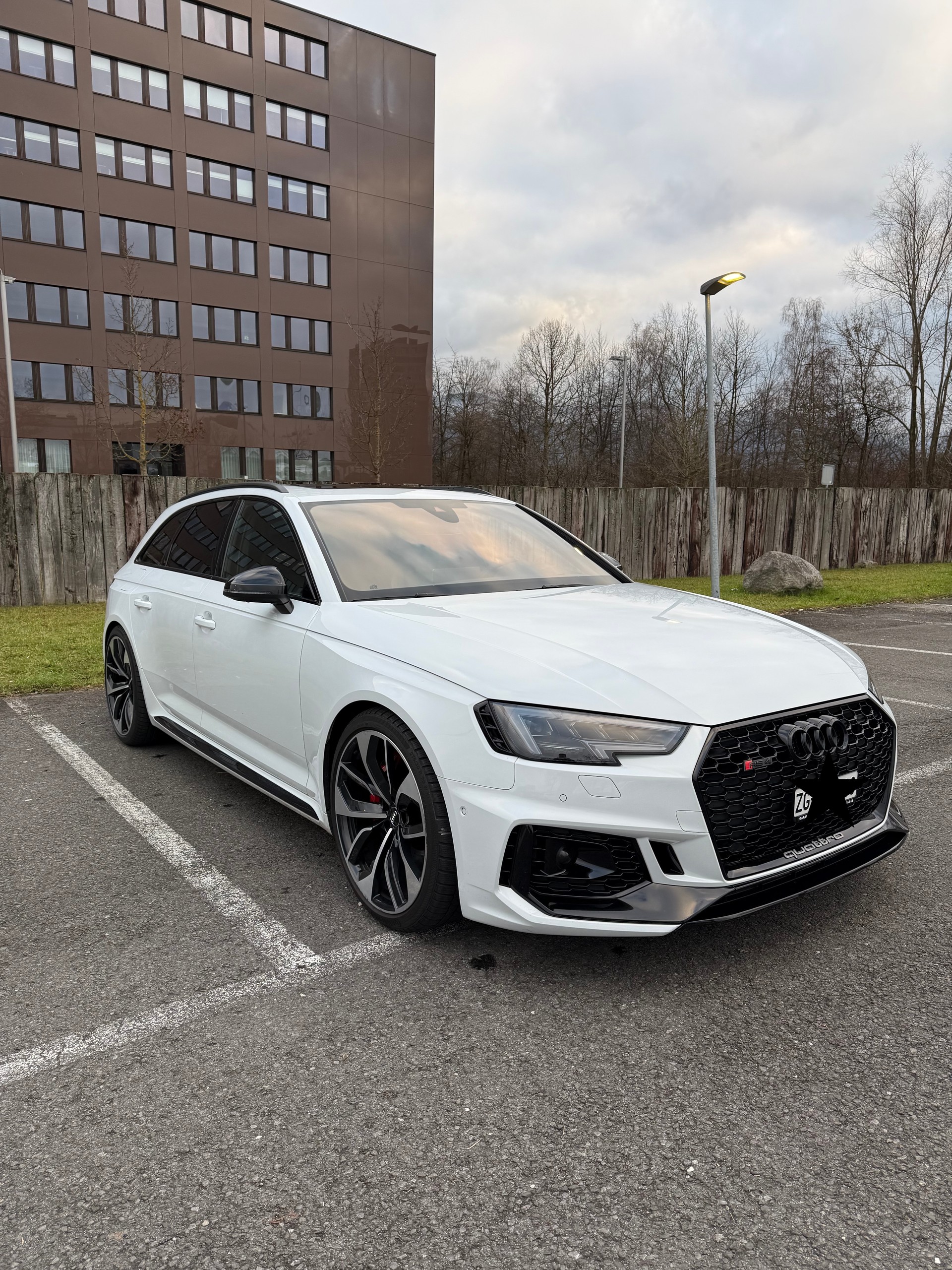 AUDI RS4 Avant 2.9 TFSI quattro tiptronic-image-1