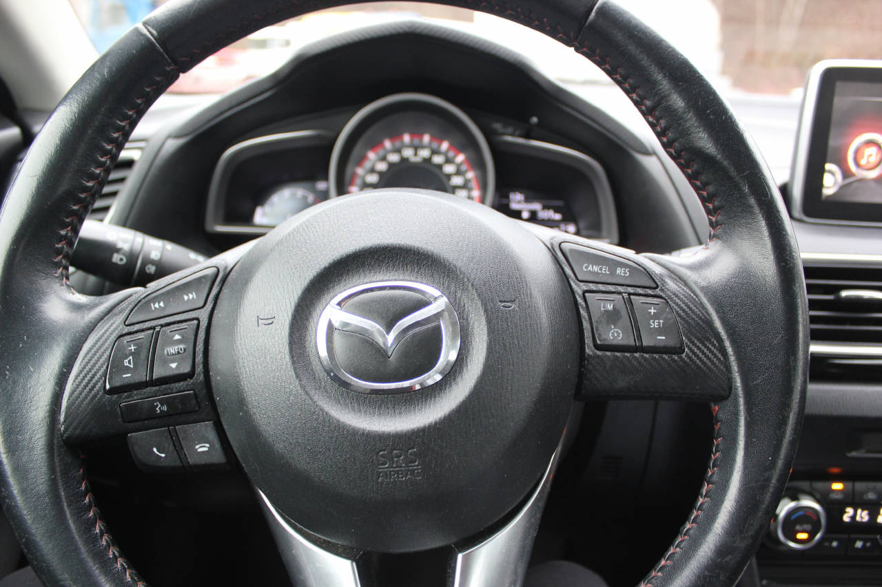 MAZDA 3 1.5 D Ambition-image-12