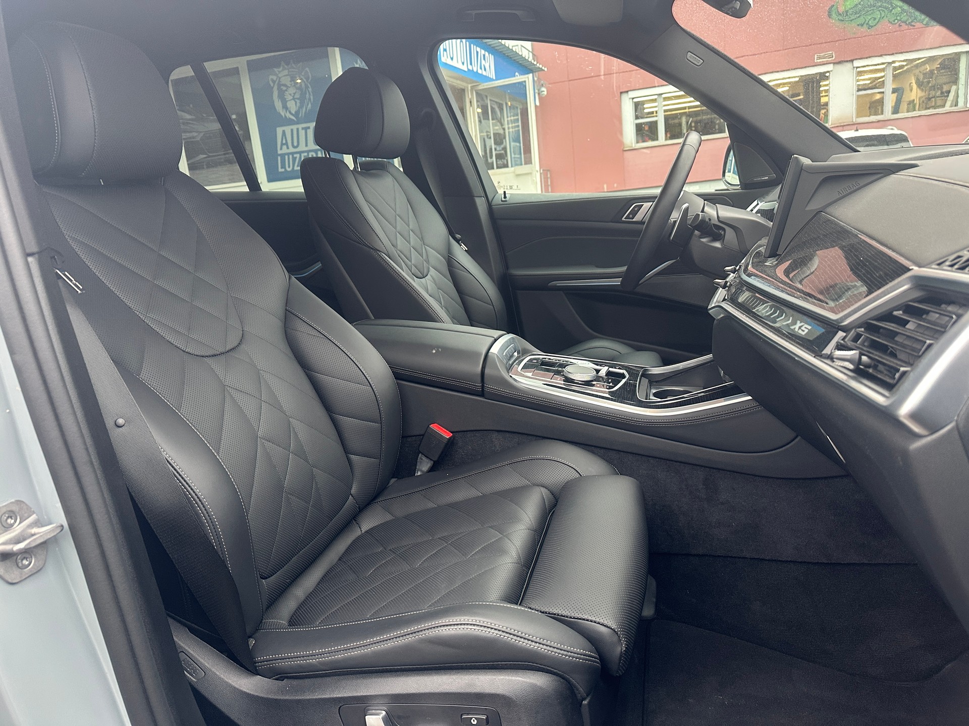 BMW X5 xDrive 48V 30d M Sport Steptronic-image-26