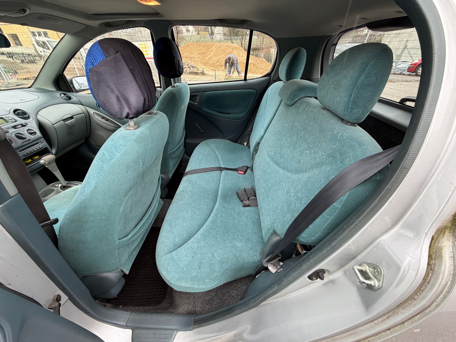 TOYOTA Yaris 1.3 Linea Luna-image-8