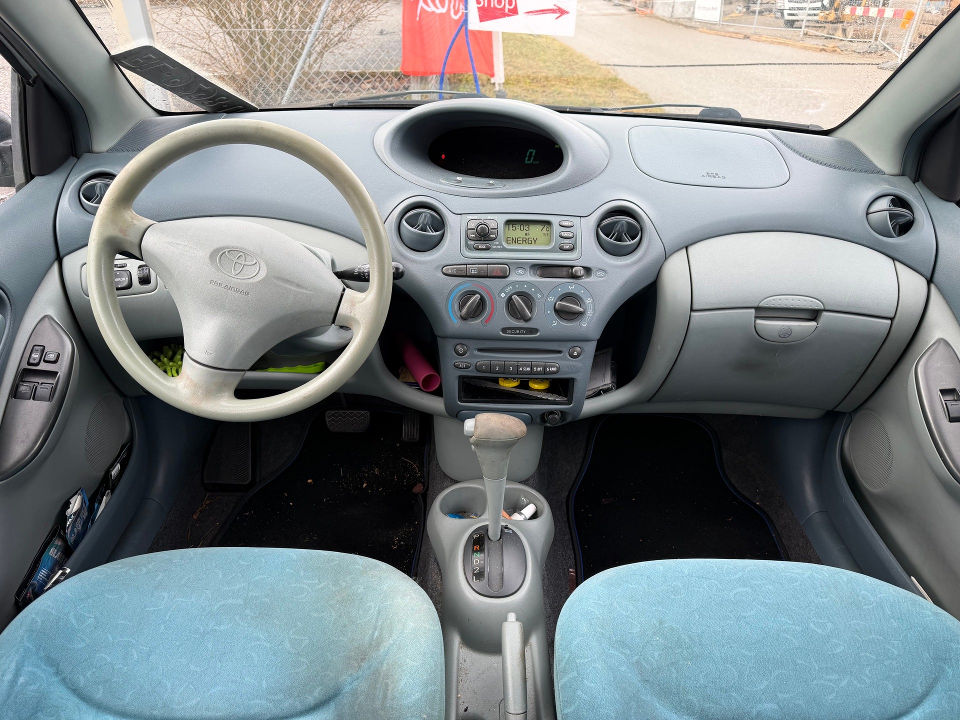 TOYOTA Yaris 1.3 Linea Luna-image-4