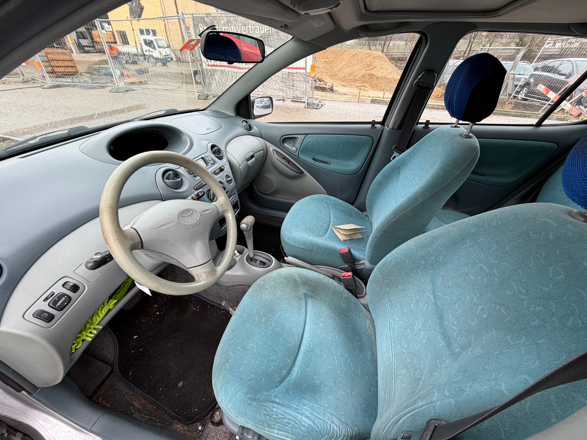 TOYOTA Yaris 1.3 Linea Luna-image-7