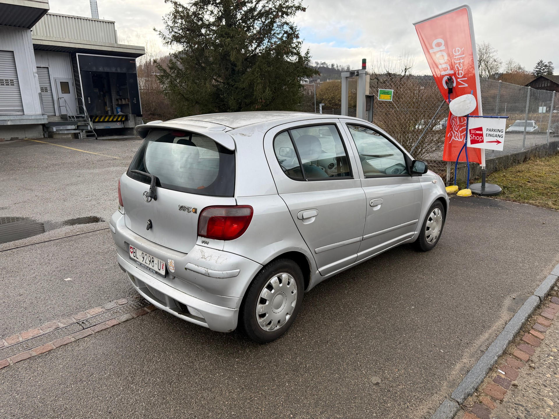 TOYOTA Yaris 1.3 Linea Luna-image-2