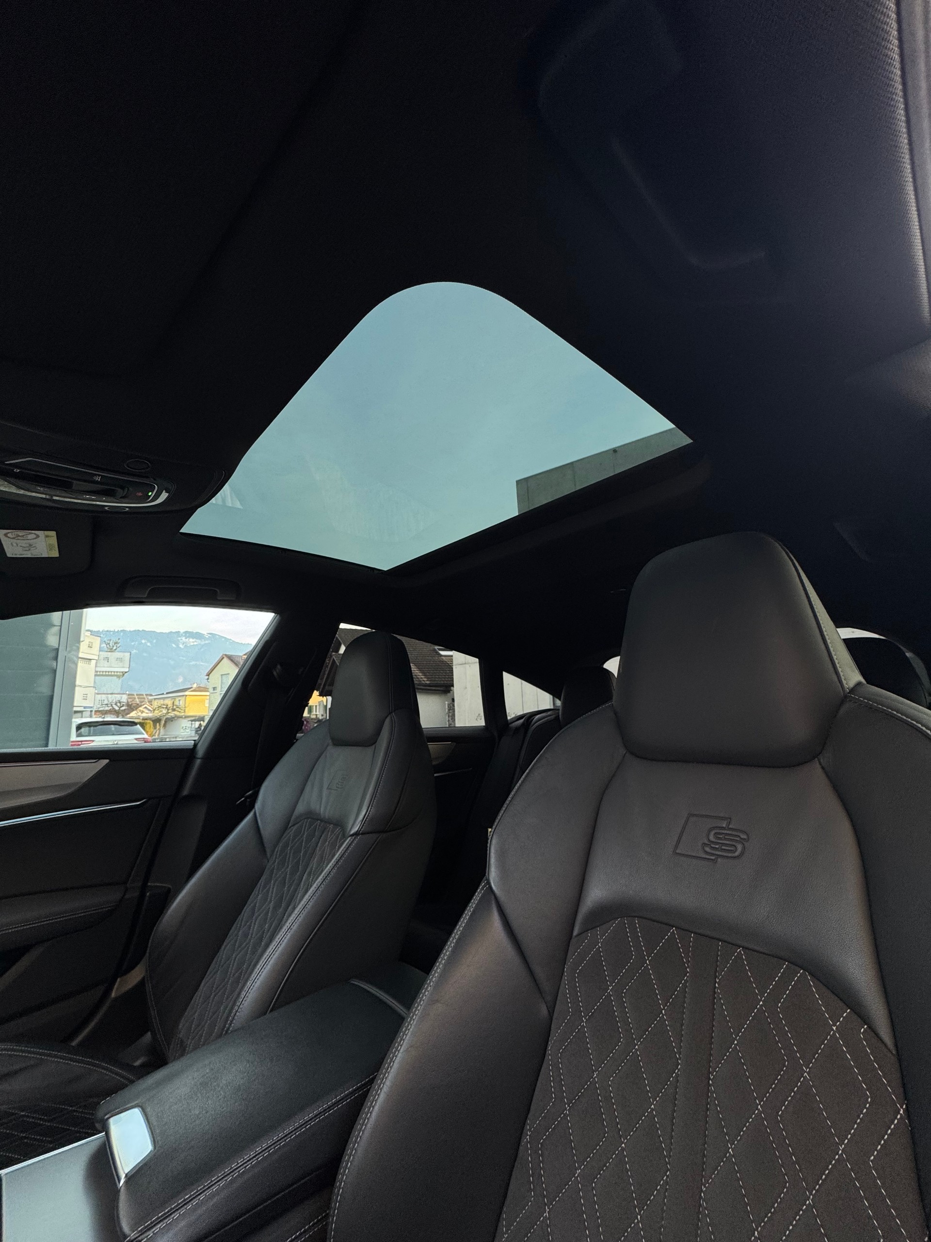 AUDI S7 Sportback TDI quattro S-tronic-image-8