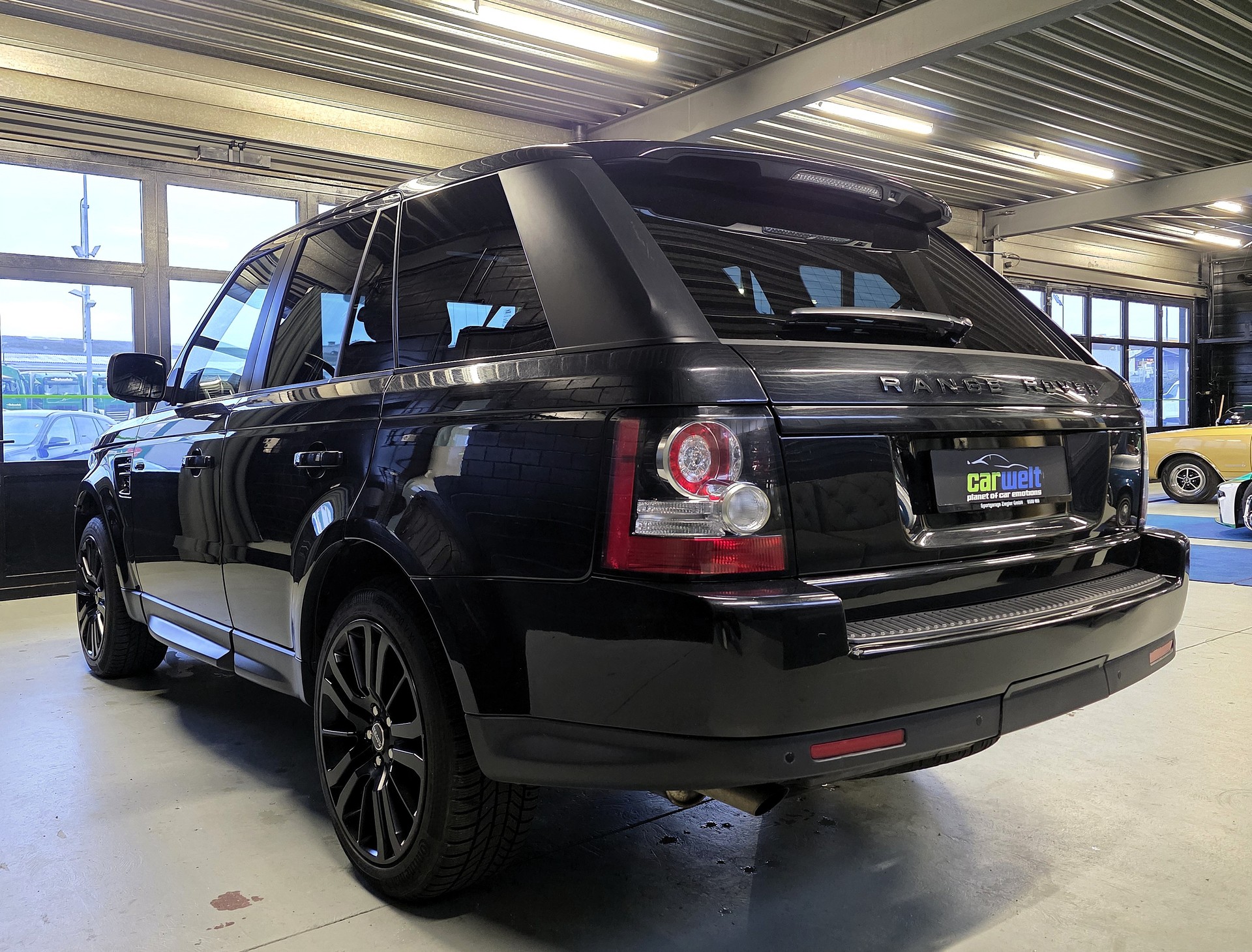LAND ROVER Range Rover Sport 3.0 TDV6 HSE Automatic-image-7