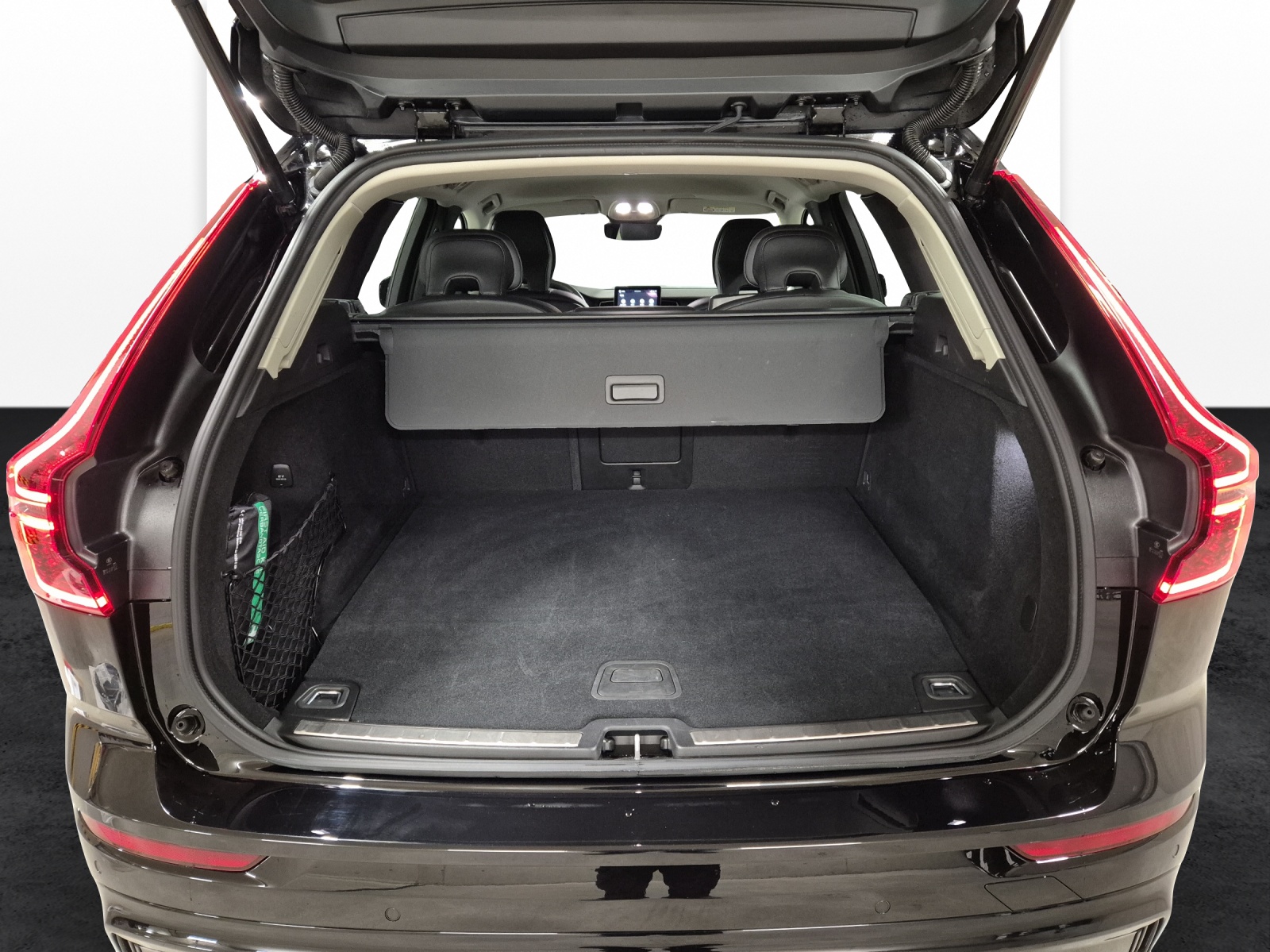 VOLVO XC60 2.0 T8 TE Plus Dark eAWD-image-18