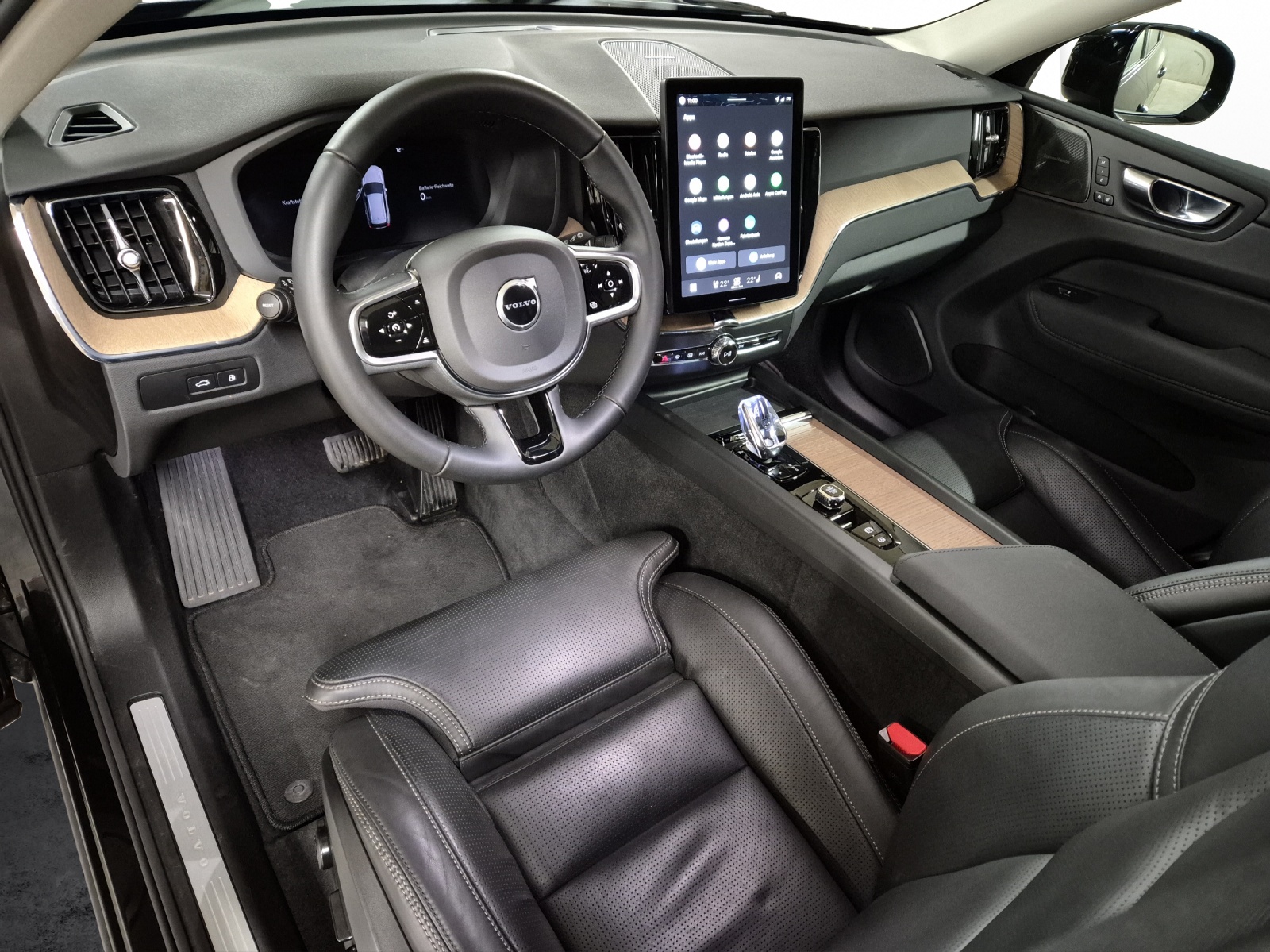VOLVO XC60 2.0 T8 TE Plus Dark eAWD-image-9
