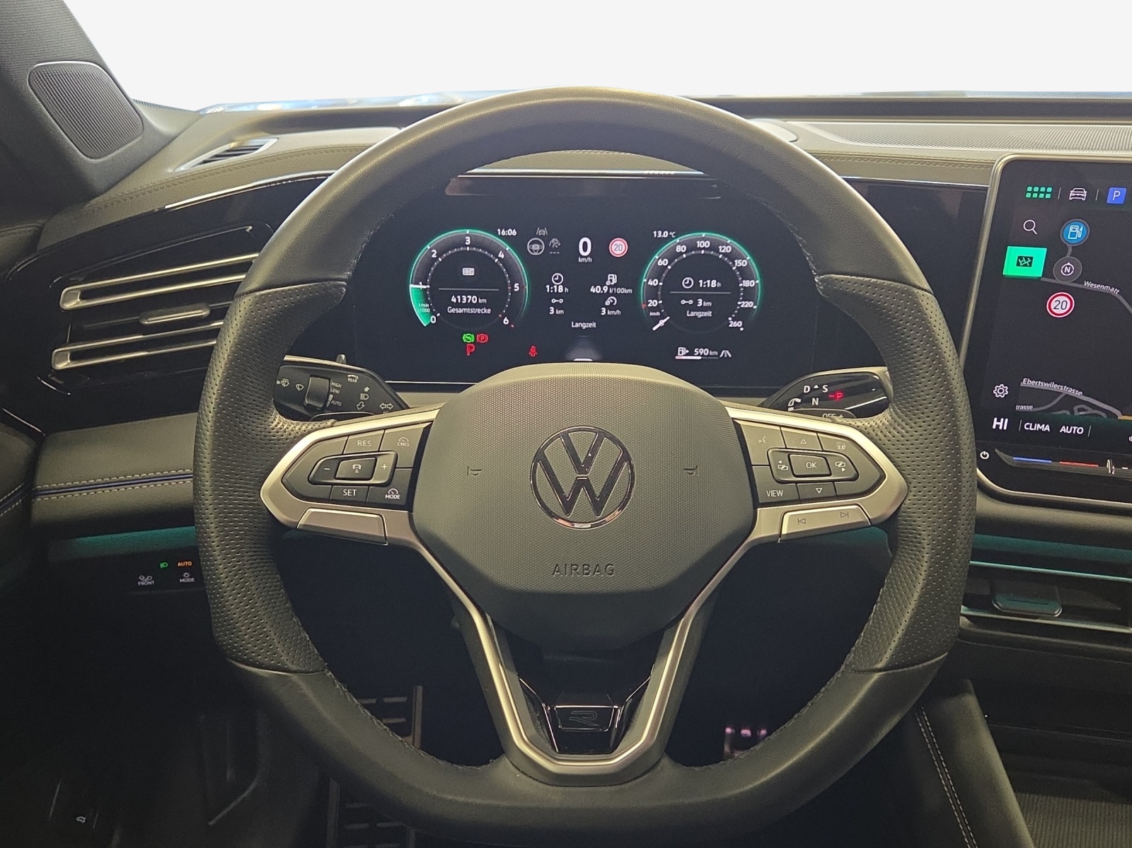VW Tiguan 2.0 TDI SCR R-Line 4Motion DSG-image-9