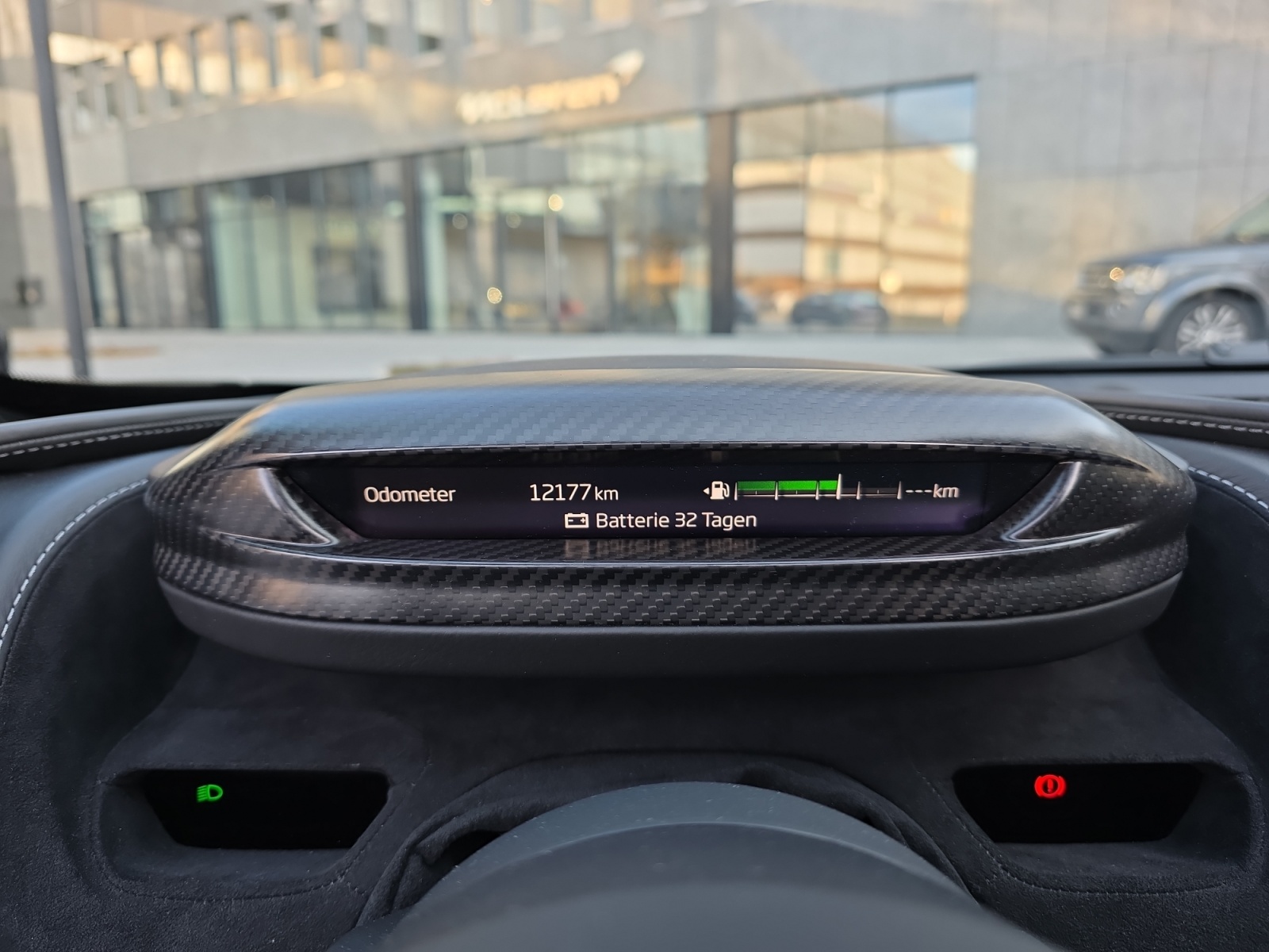 McLAREN 720S Spider Luxury 4.0 V8 SSG-image-13