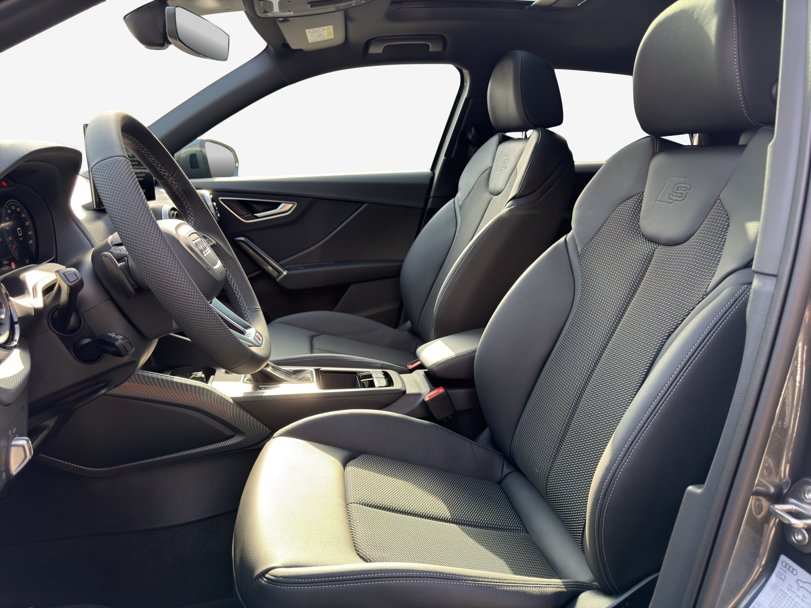 AUDI Q2 35 TFSI S line S-tronic-image-7