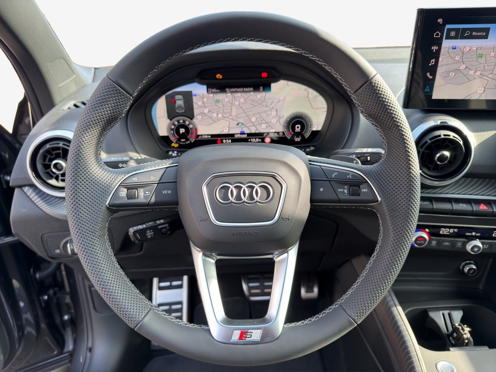 AUDI Q2 35 TFSI S line S-tronic-image-9