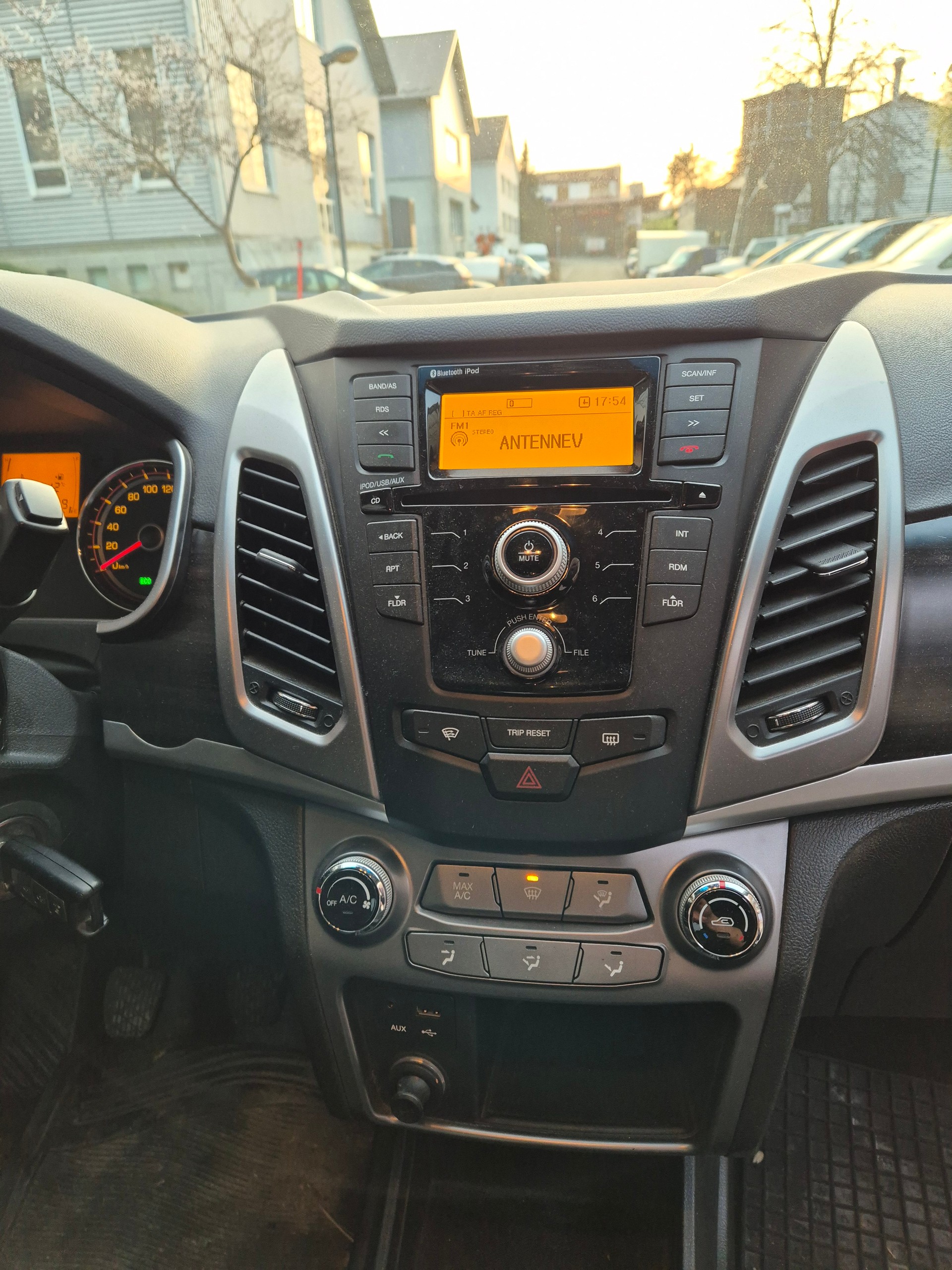 KGM-SsangYong Korando 2.0 e-XDI Quartz 4WD-image-7