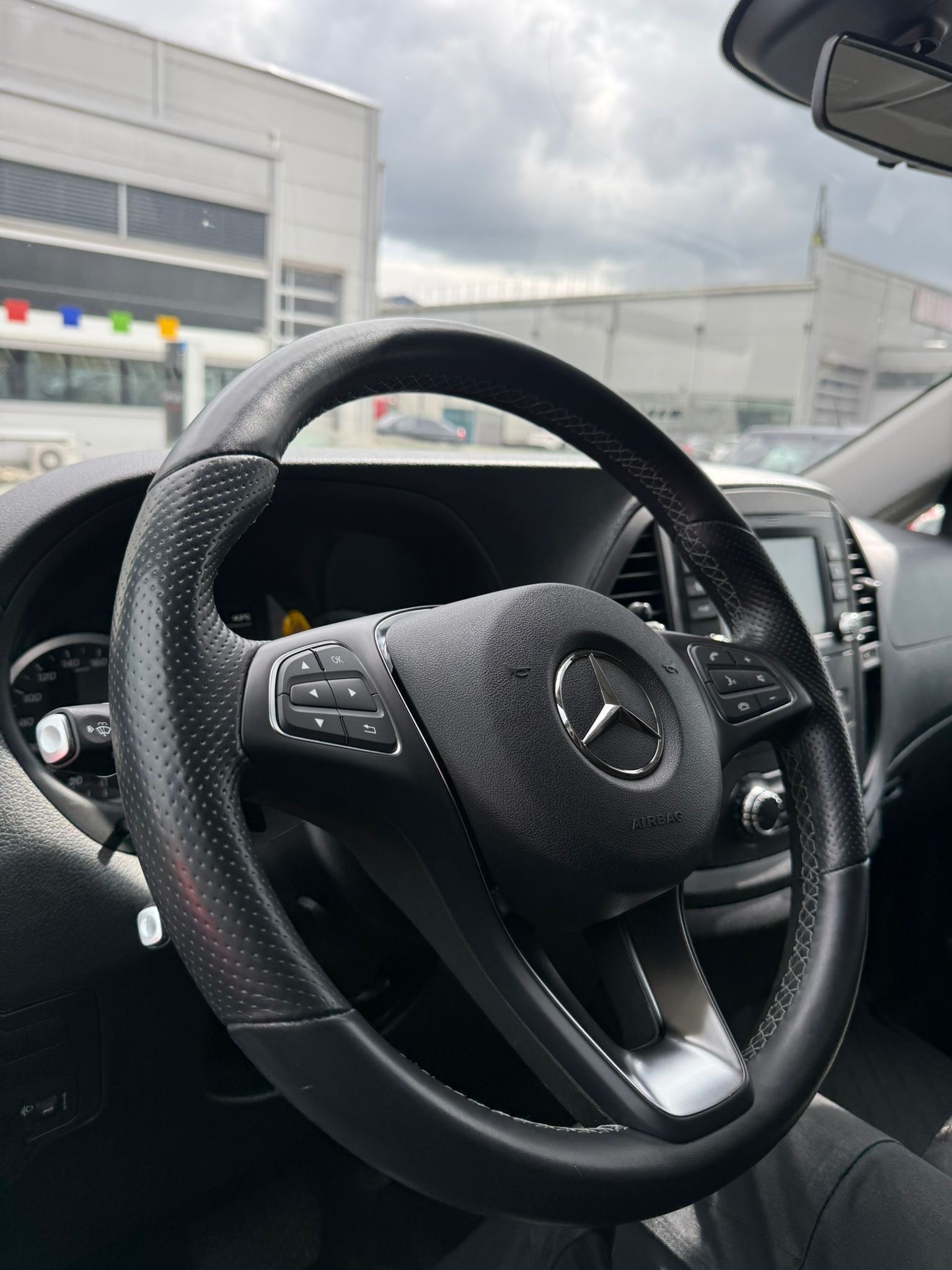 MERCEDES-BENZ Vito 116 CDI Lang Select Tourer 9 Platz 4Matic 9G-Tronic-image-20