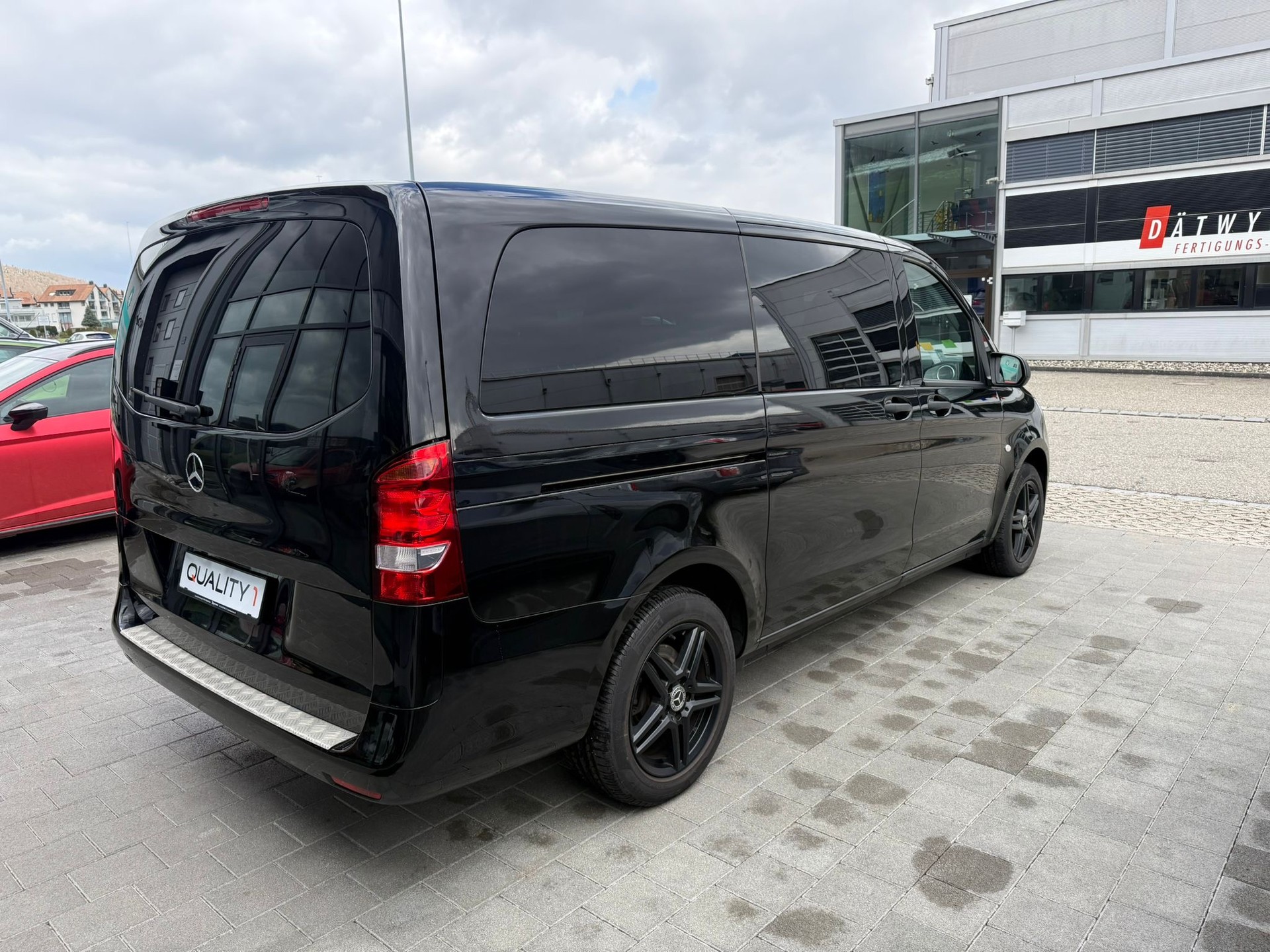 MERCEDES-BENZ Vito 116 CDI Lang Select Tourer 9 Platz 4Matic 9G-Tronic-image-5