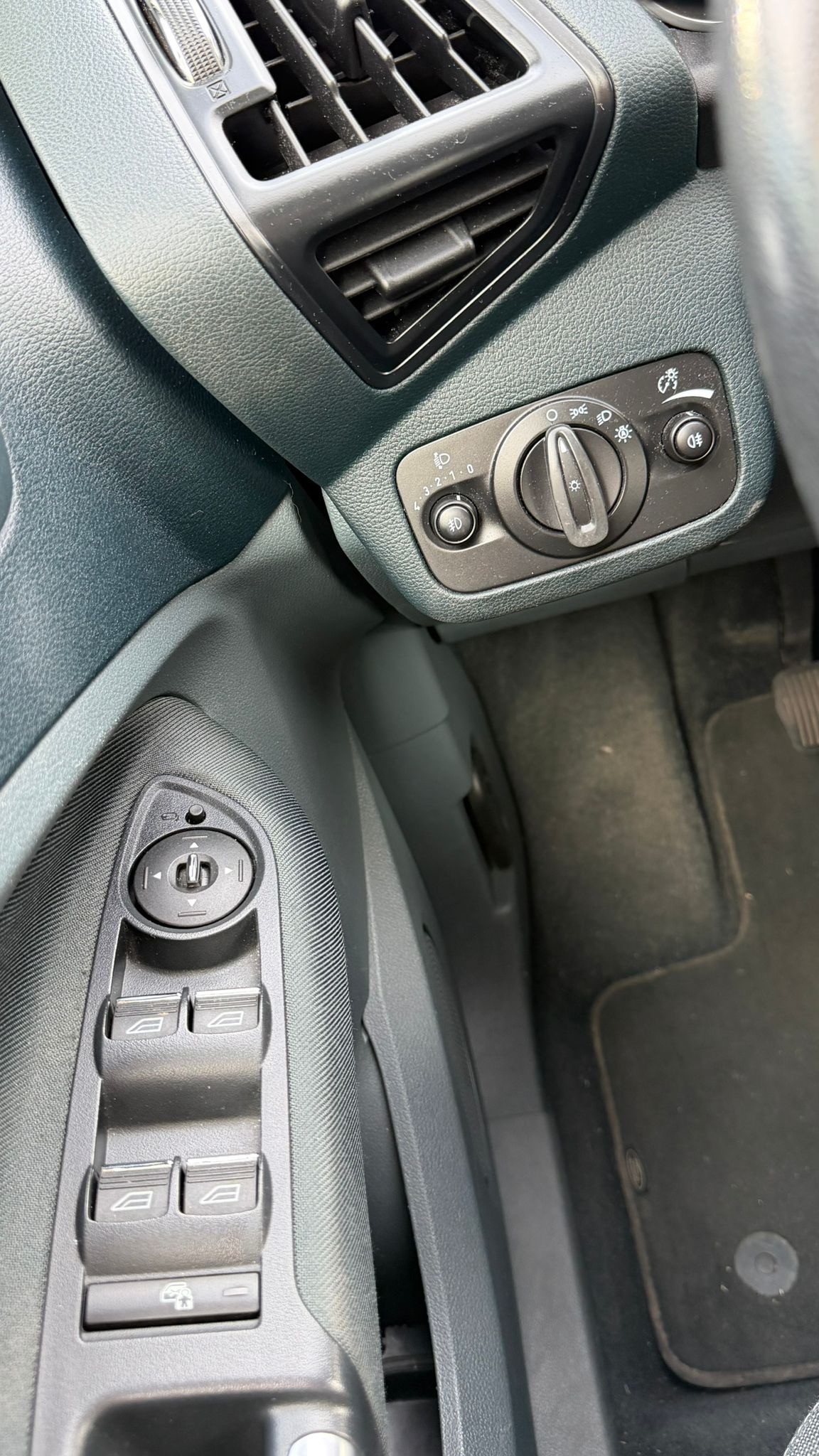 FORD Grand C-Max 1.0 SCTi Titanium-image-10
