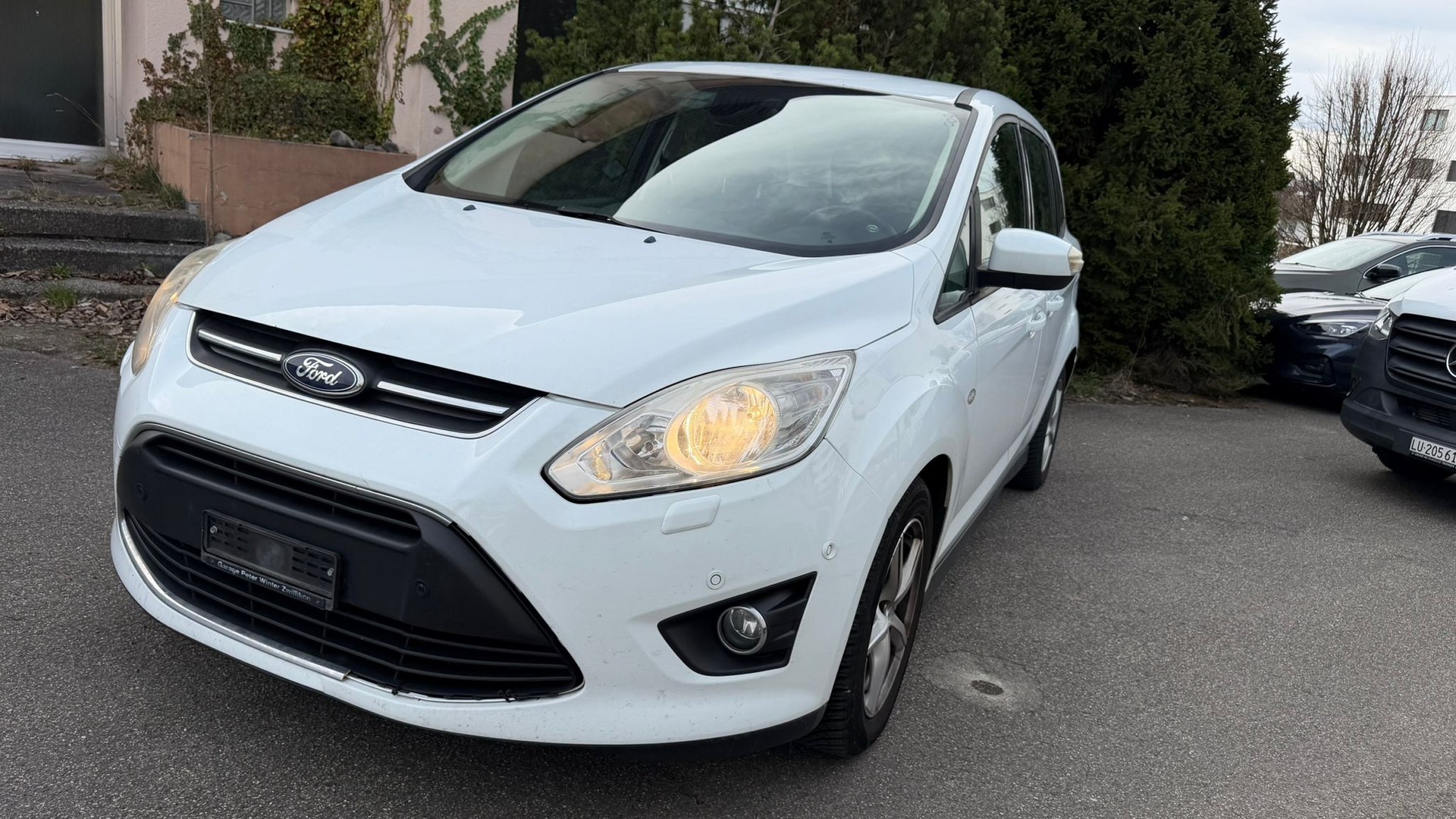 FORD Grand C-Max 1.0 SCTi Titanium-image-2