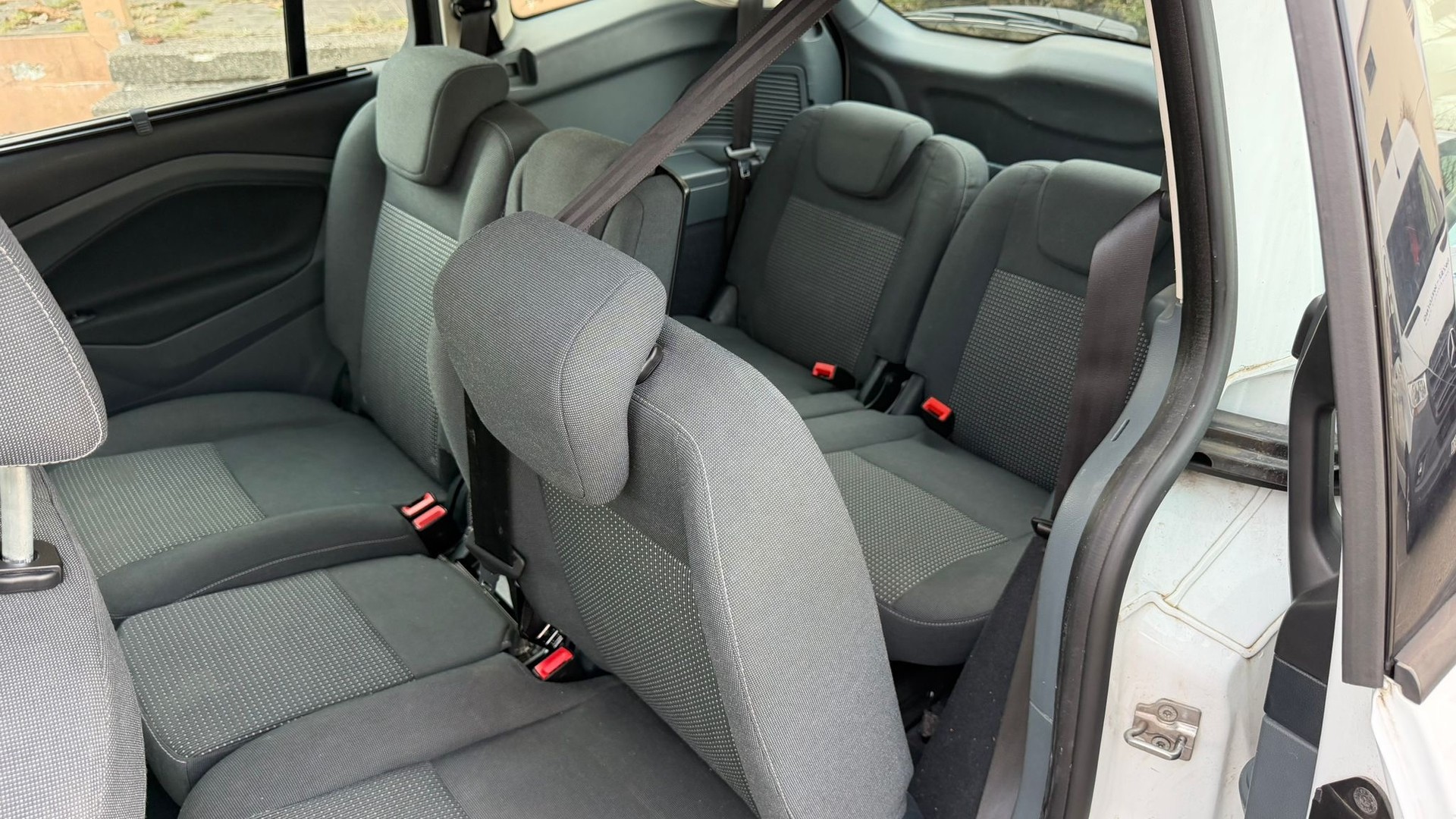 FORD Grand C-Max 1.0 SCTi Titanium-image-15
