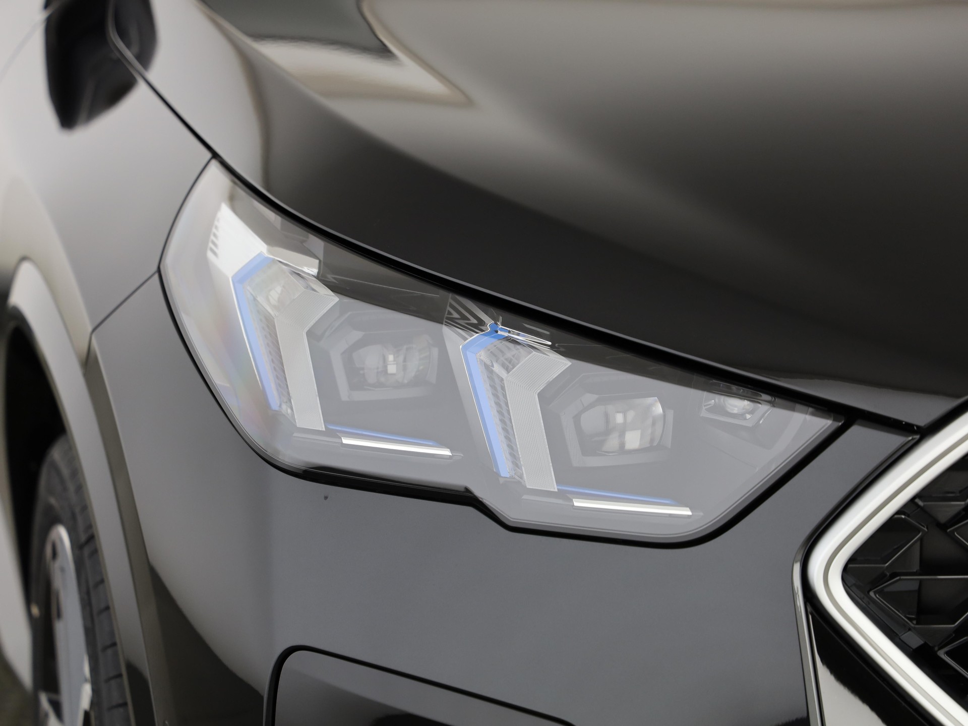 BMW X2 20d xDrive-image-5