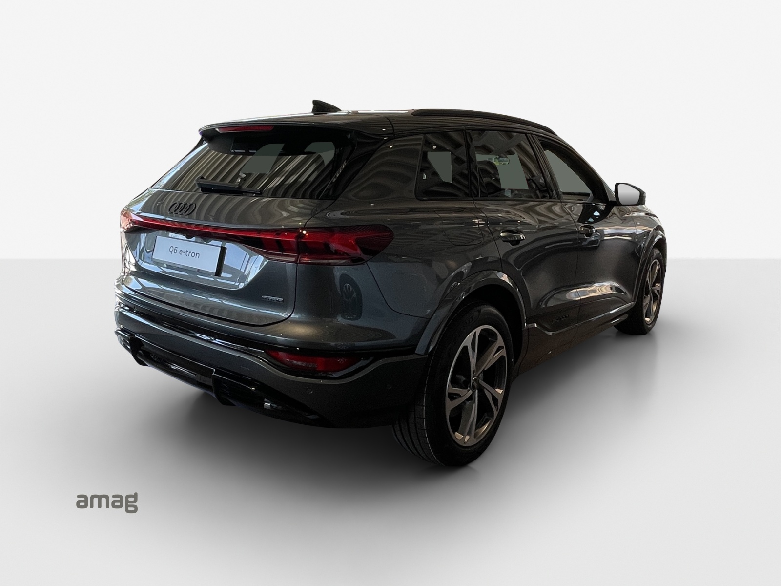 AUDI Q6 e-tron quattro-image-4