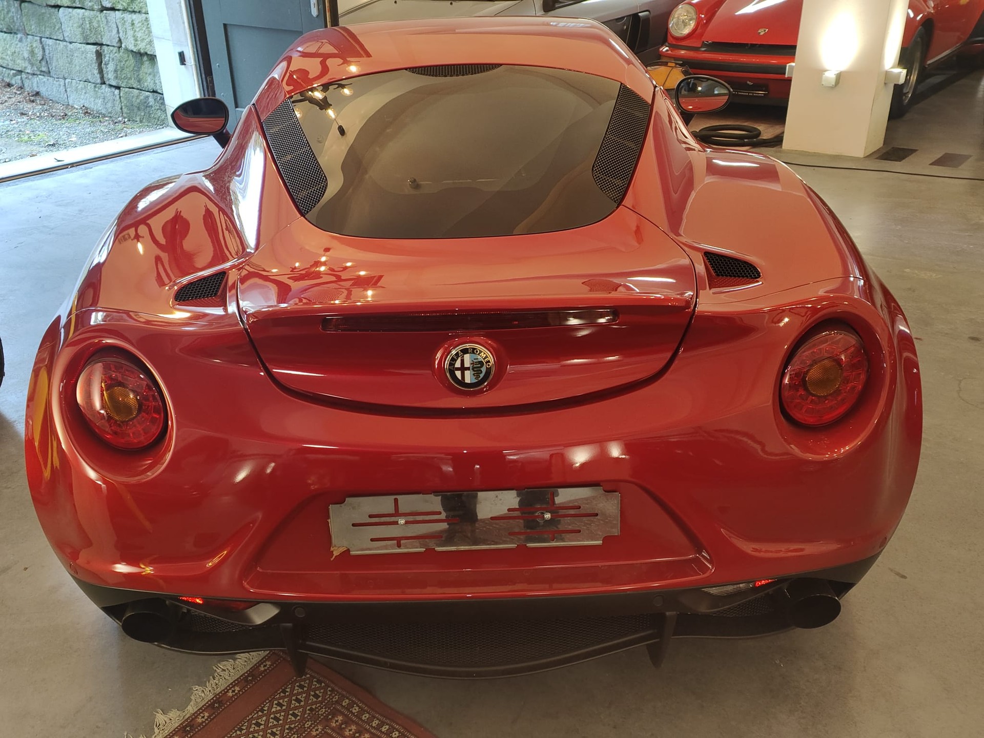 ALFA ROMEO 4C 1750 TBi TCT-image-3