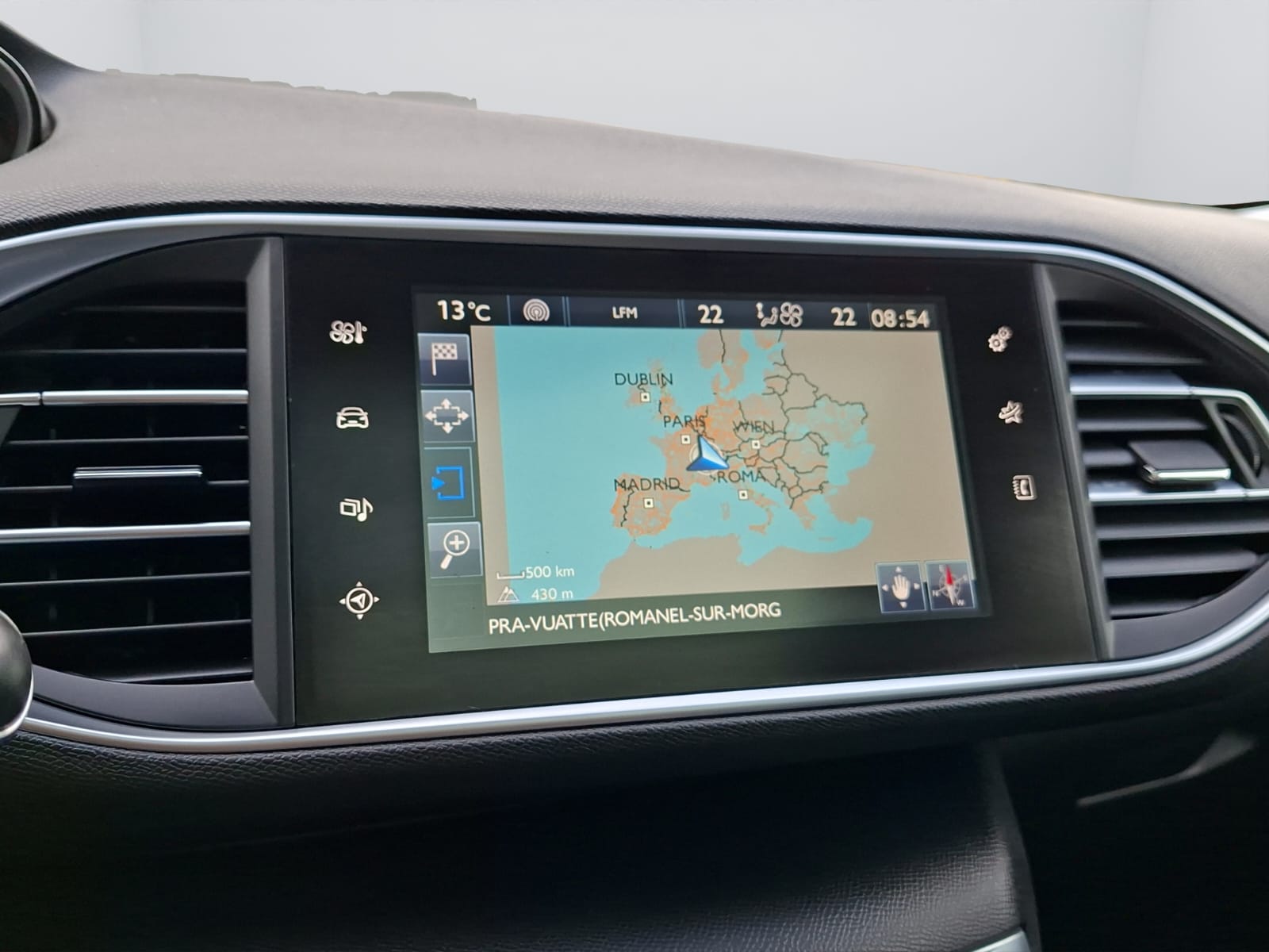 PEUGEOT 308 SW 1.2 THP Business-image-16