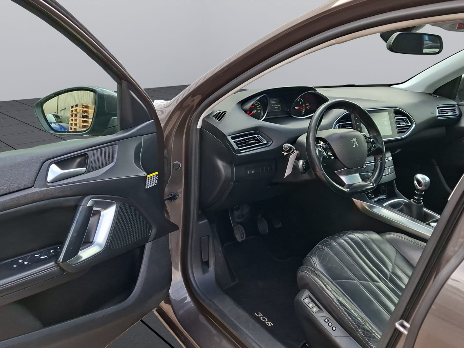 PEUGEOT 308 SW 1.2 THP Business-image-12