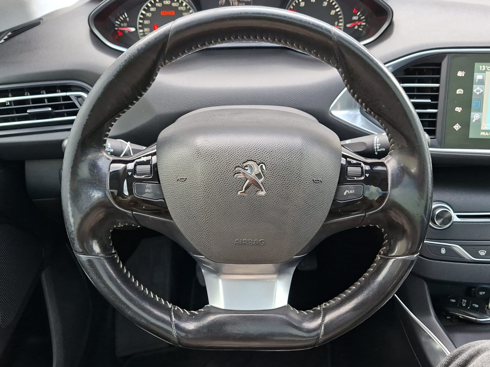 PEUGEOT 308 SW 1.2 THP Business-image-14